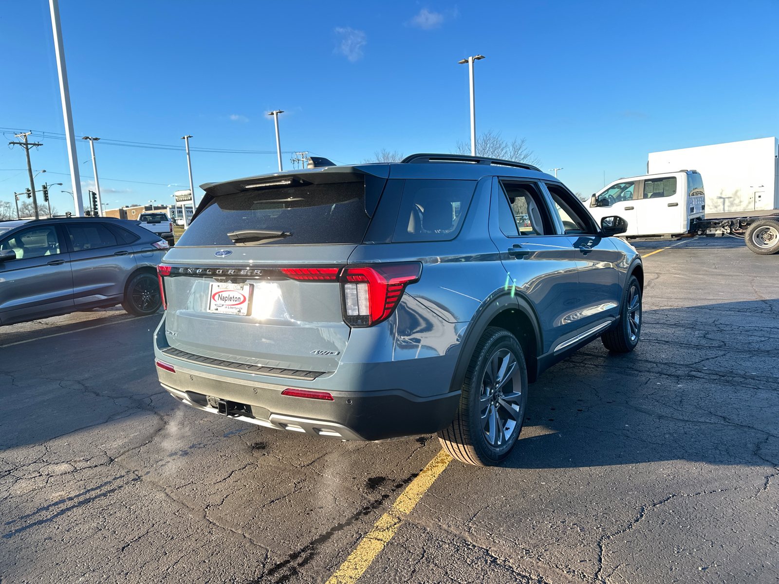 2025 Ford Explorer Active 8