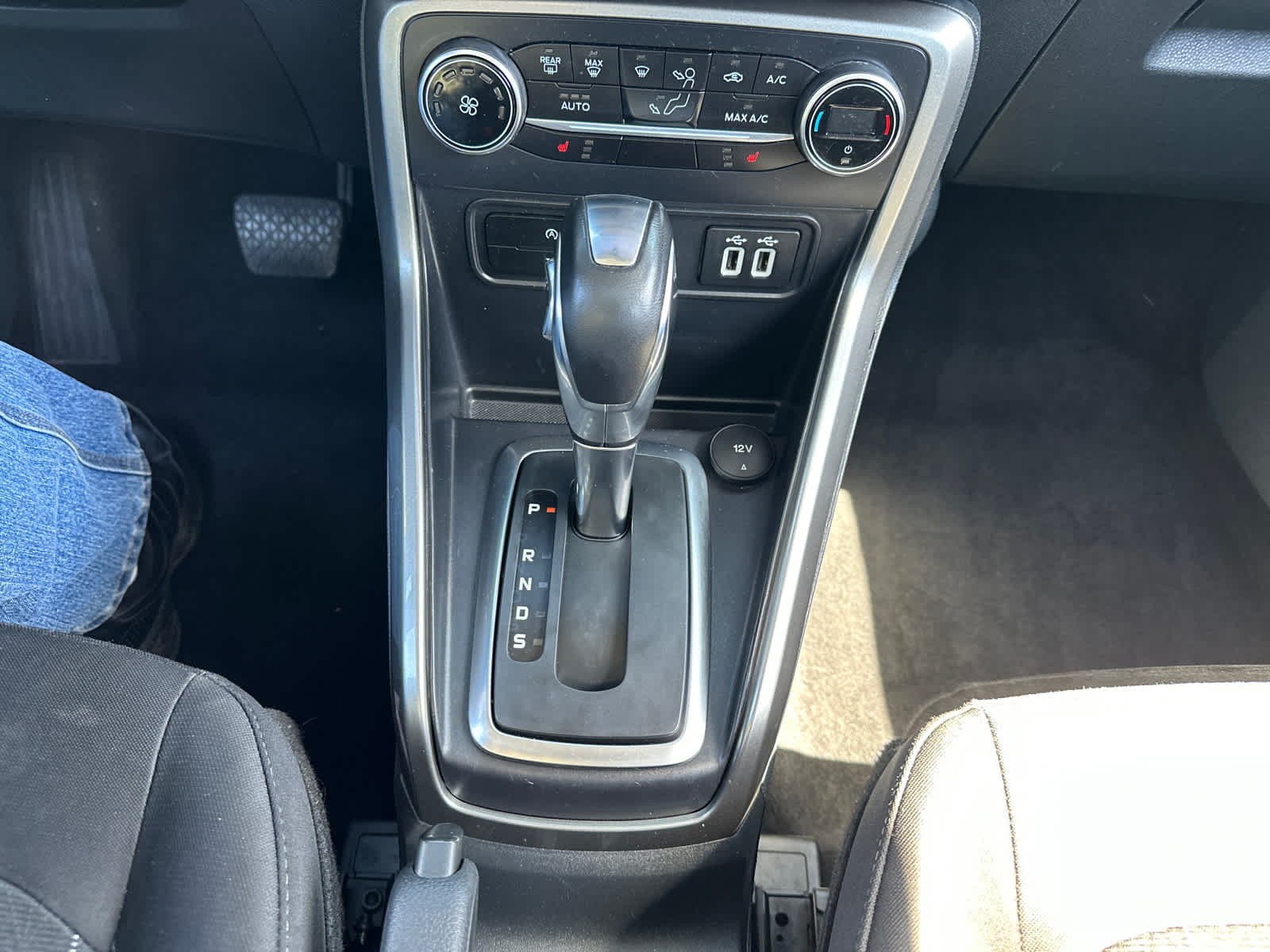 2018 Ford EcoSport SE 23