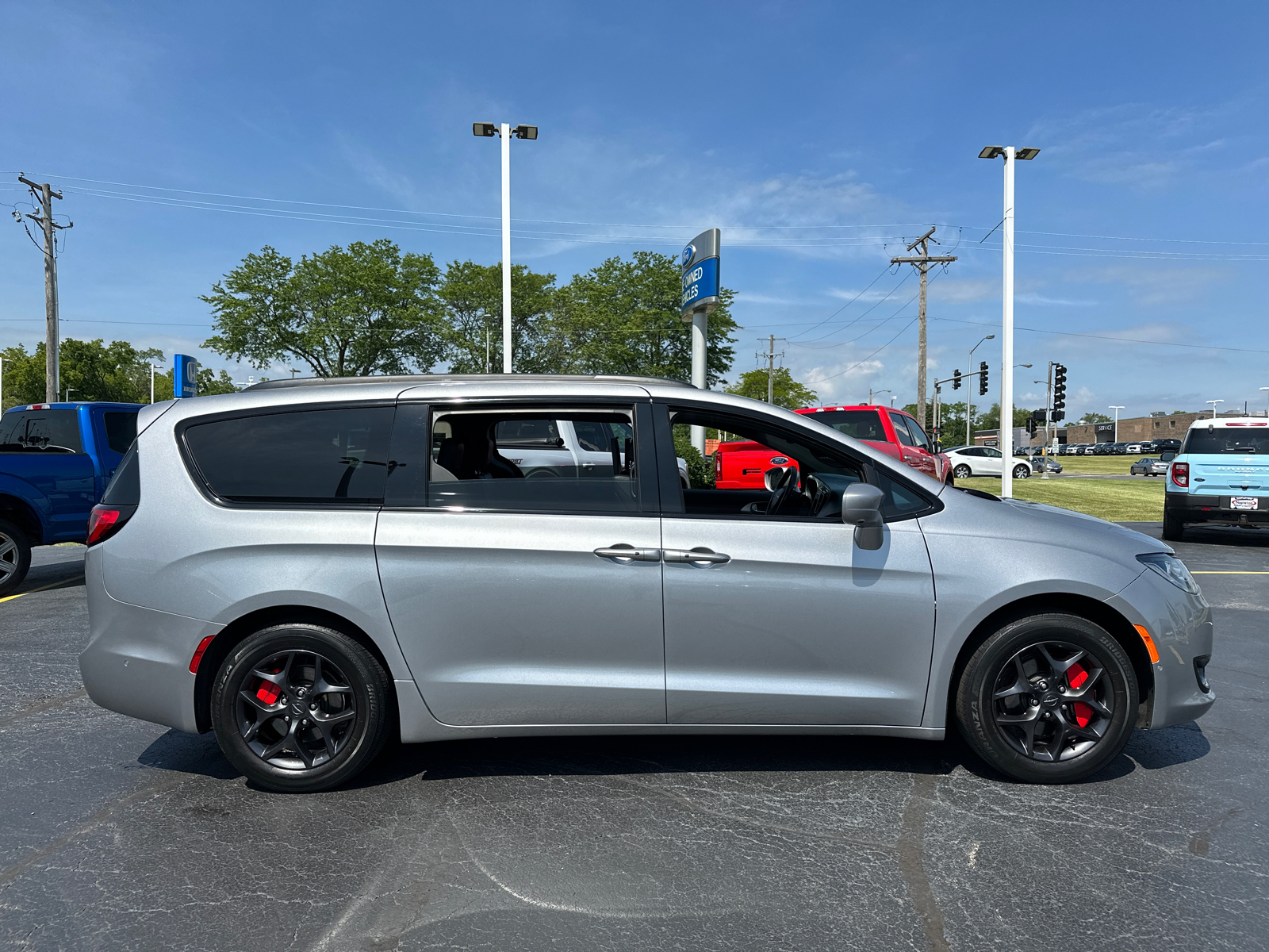 2019 Chrysler Pacifica Touring L Plus 9