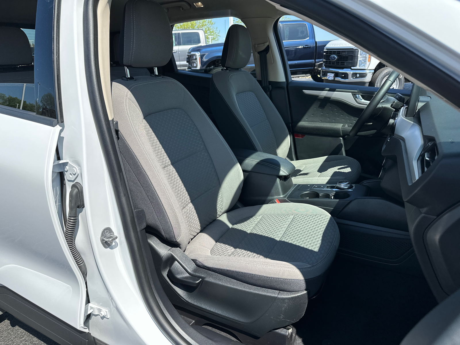 2020 Ford Escape SE Sport Hybrid 34