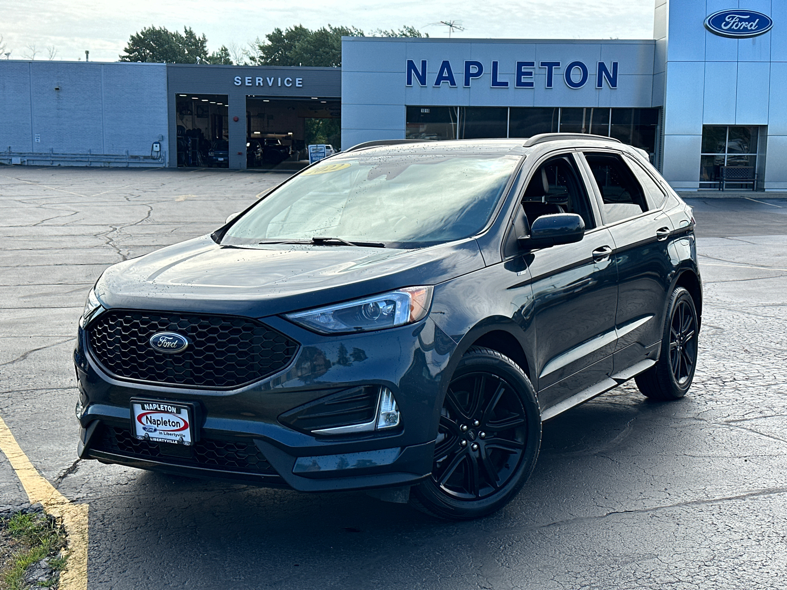 2022 Ford Edge ST-Line 2