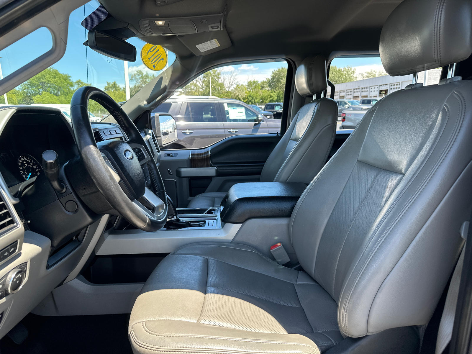 2019 Ford F-150 LARIAT 4WD SuperCrew 5.5 Box 27