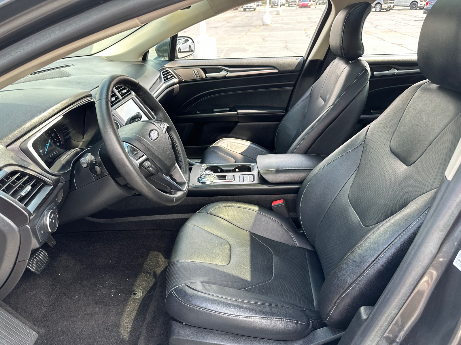 2019 Ford Fusion Energi Titanium 27