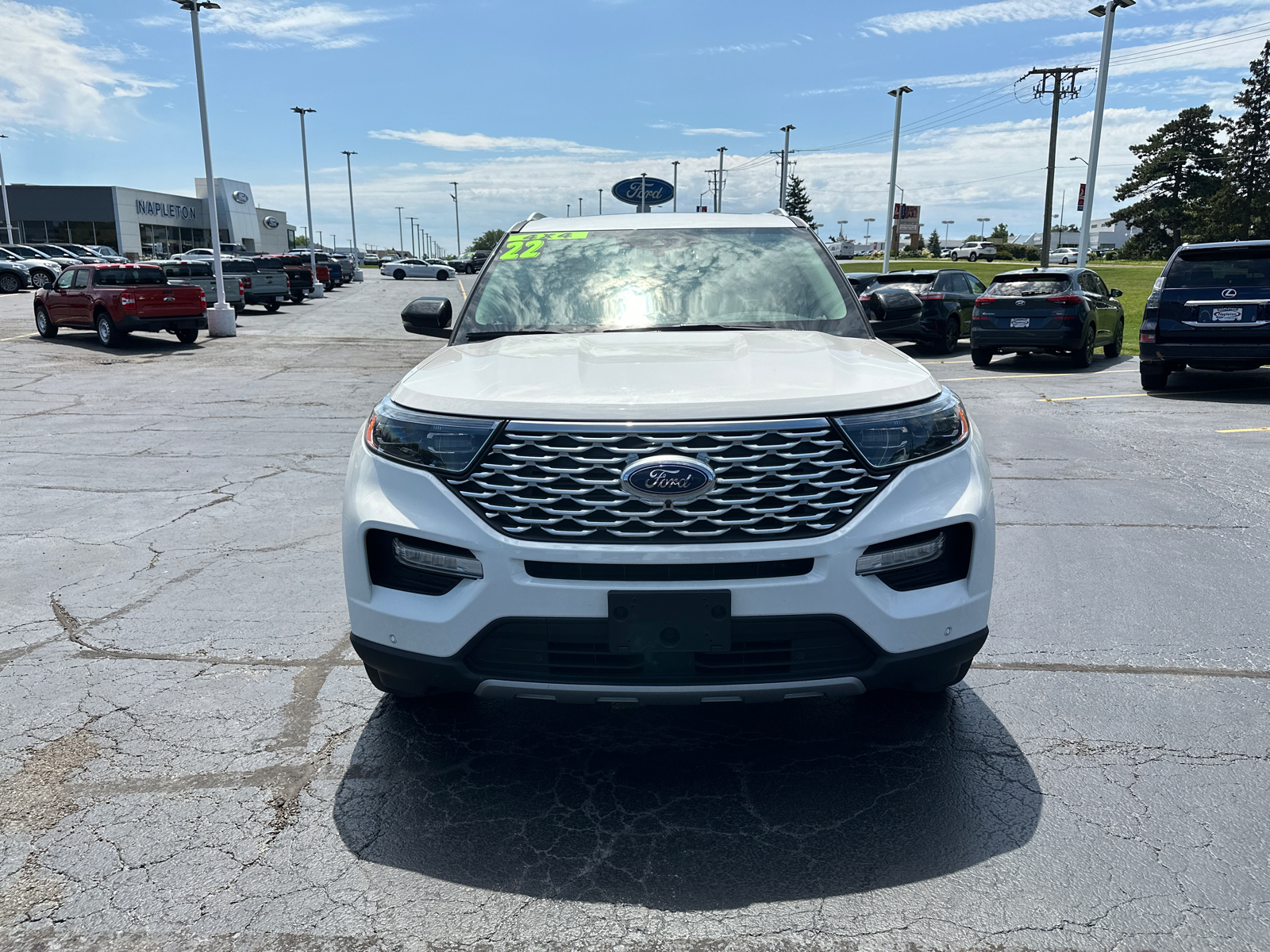 2022 Ford Explorer Platinum 3