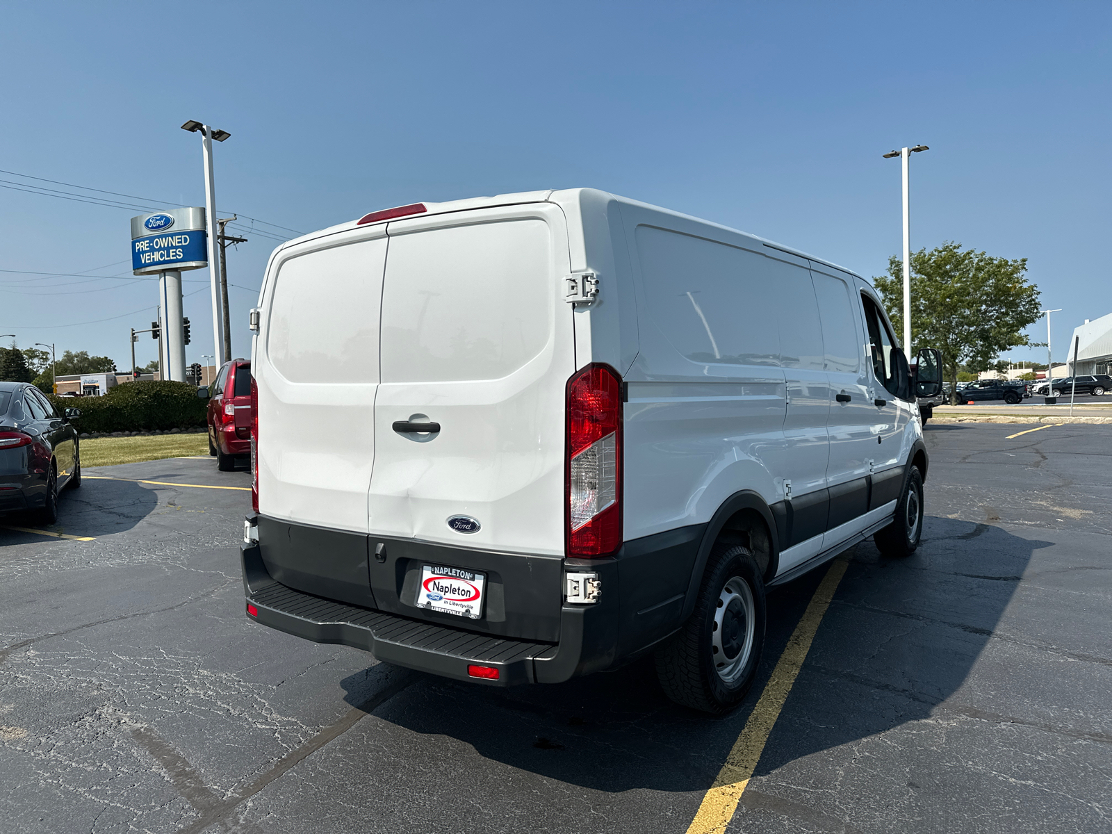 2017 Ford Transit T-250 130  LOW RF 9000 GV 8