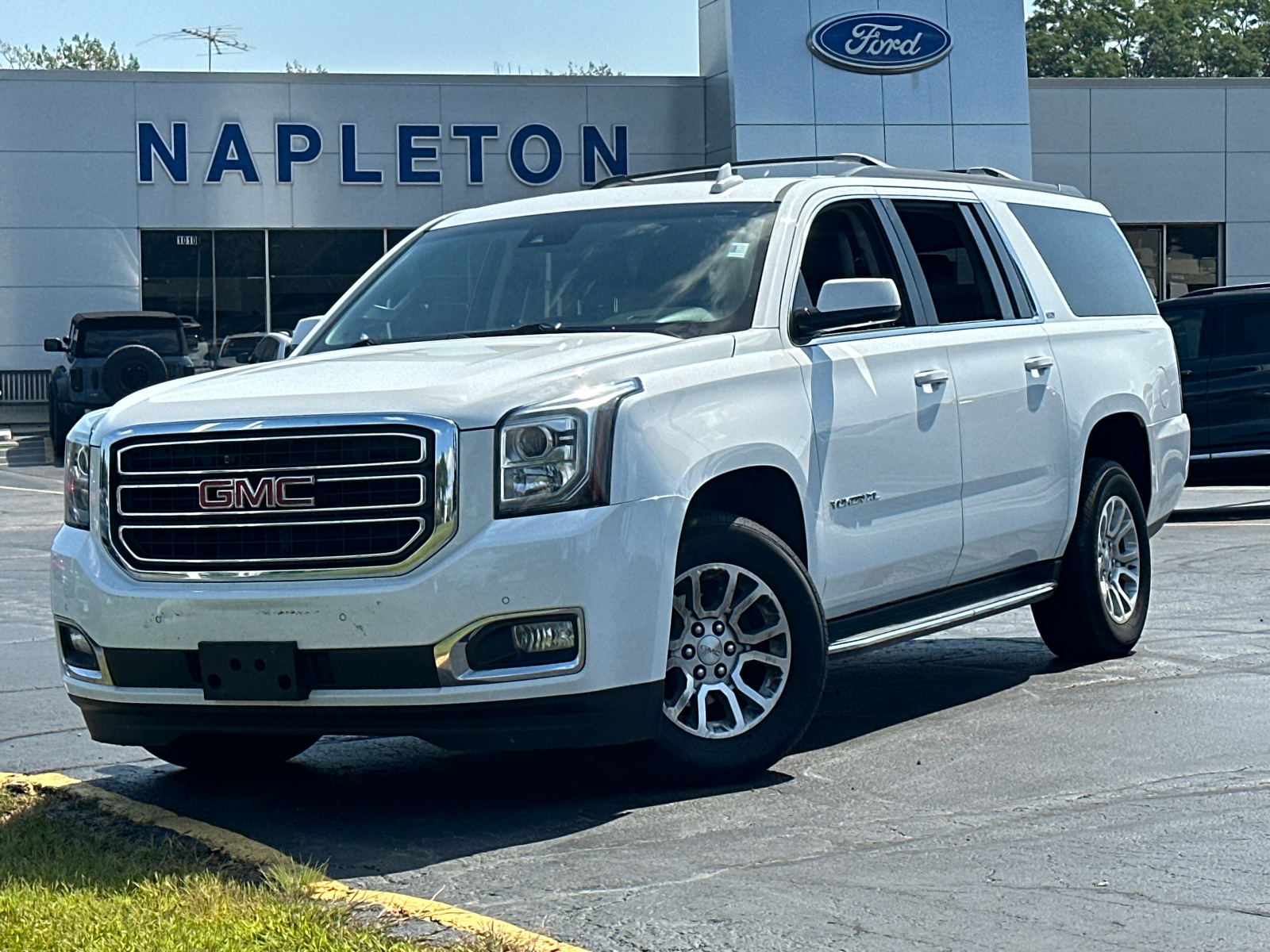 2018 GMC Yukon XL SLT 1