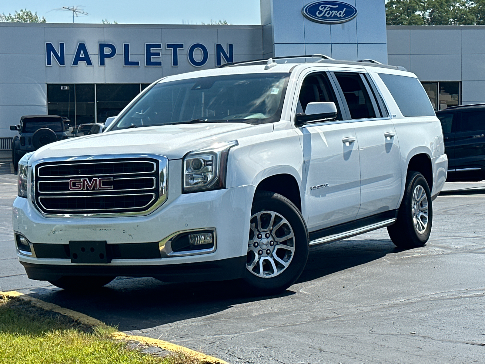 2018 GMC Yukon XL SLT 2