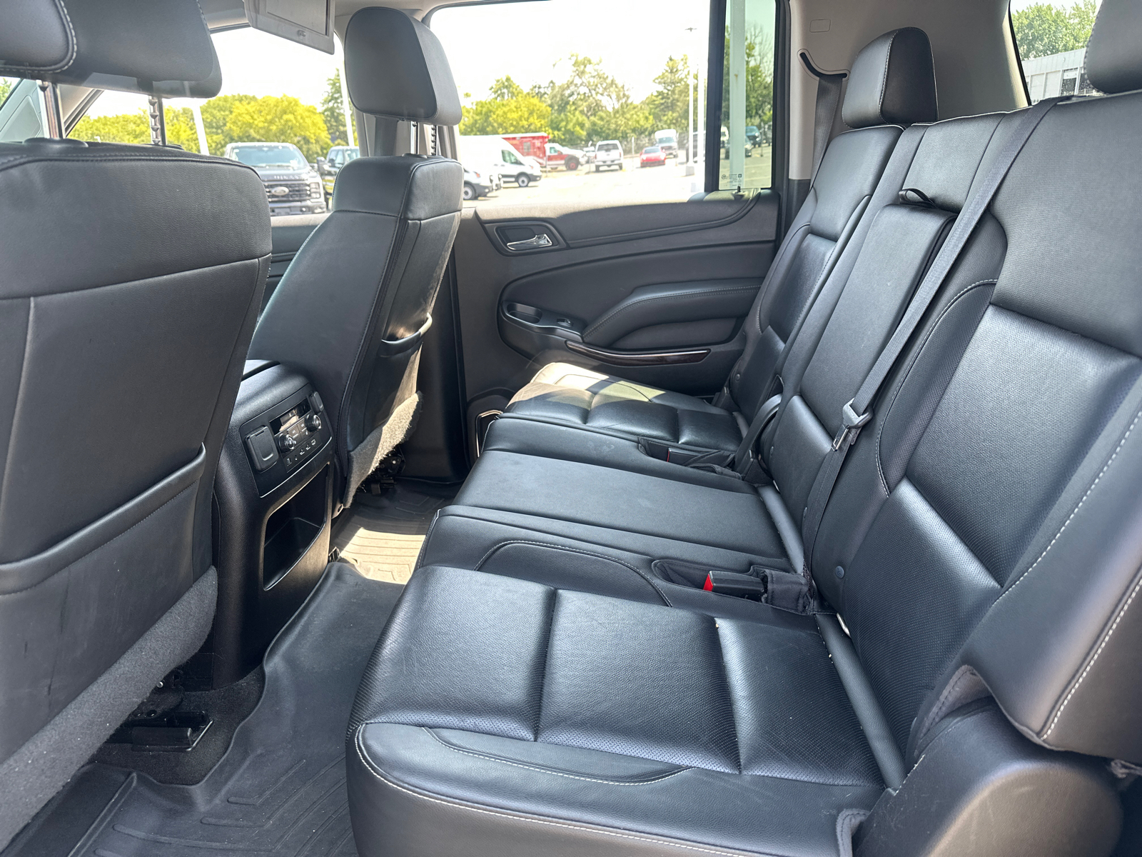 2018 GMC Yukon XL SLT 32