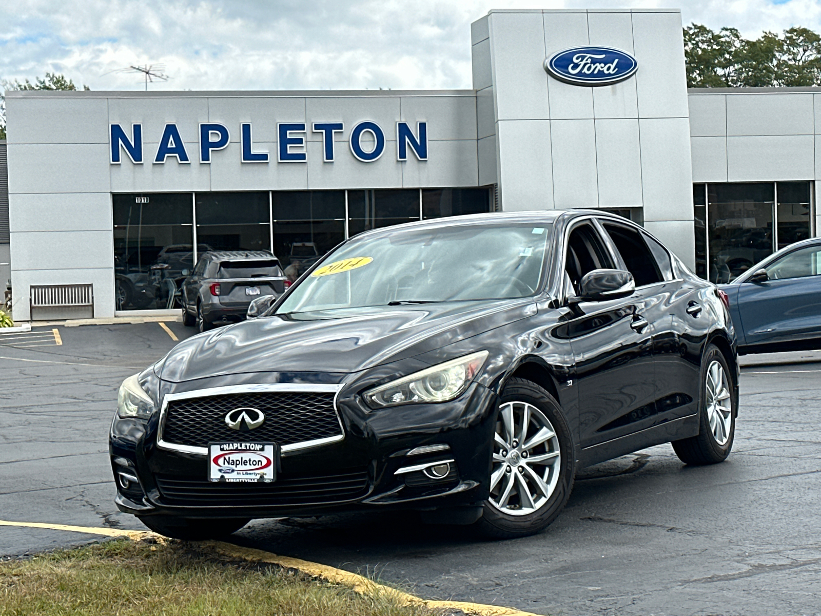 2014 INFINITI Q50 Premium 1