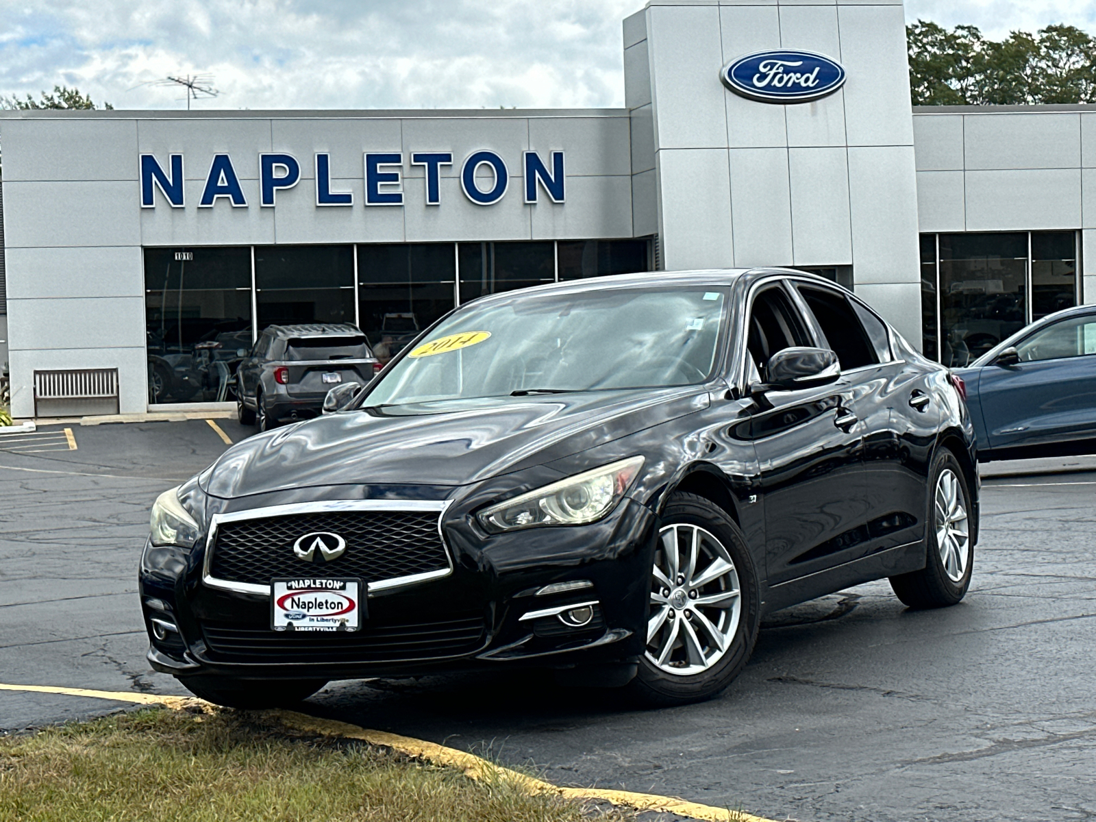 2014 INFINITI Q50 Premium 2