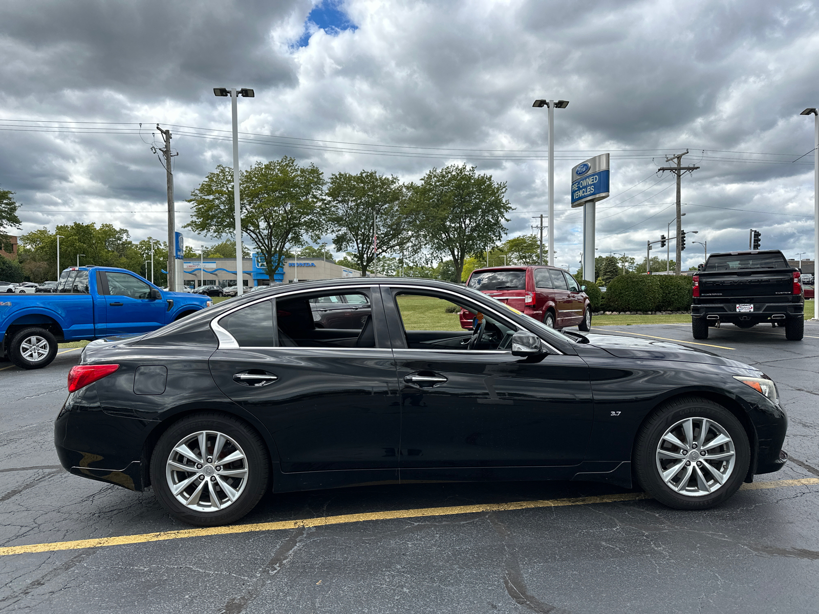 2014 INFINITI Q50 Premium 9