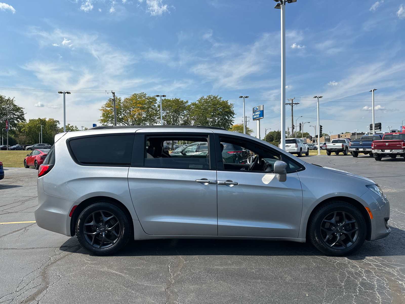 2018 Chrysler Pacifica Touring L Plus 9