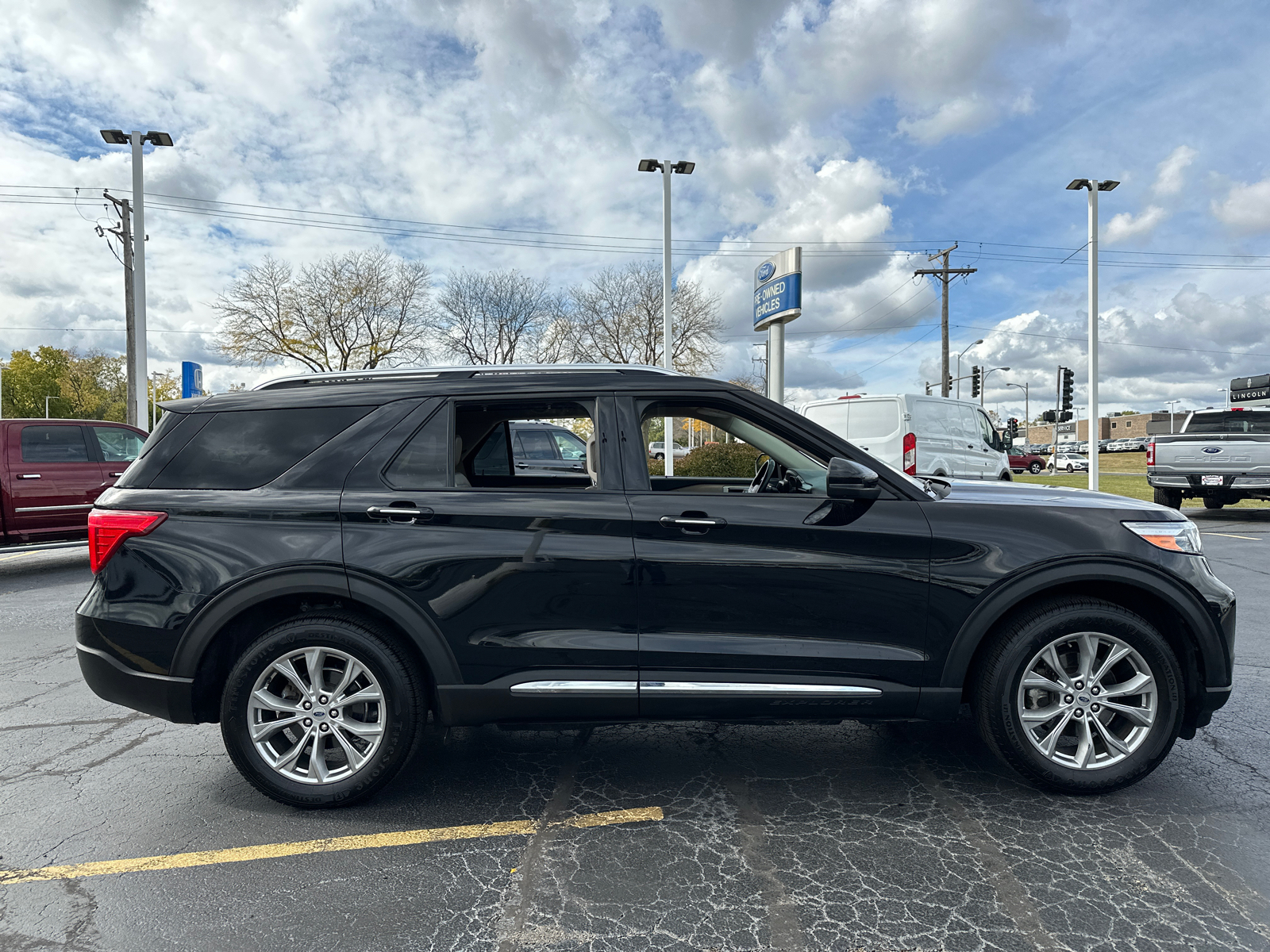 2020 Ford Explorer Limited 9