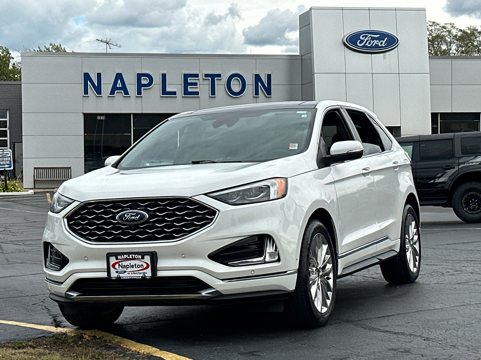 2021 Ford Edge Titanium 1