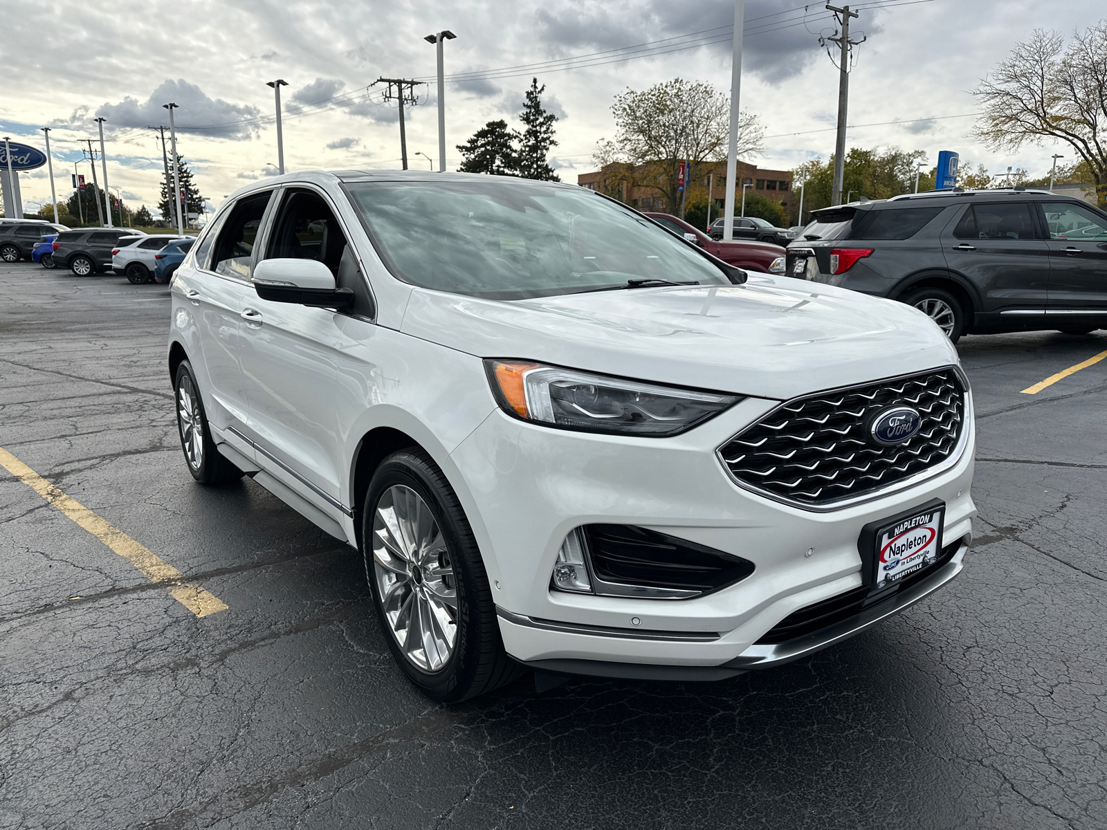 2021 Ford Edge Titanium 10