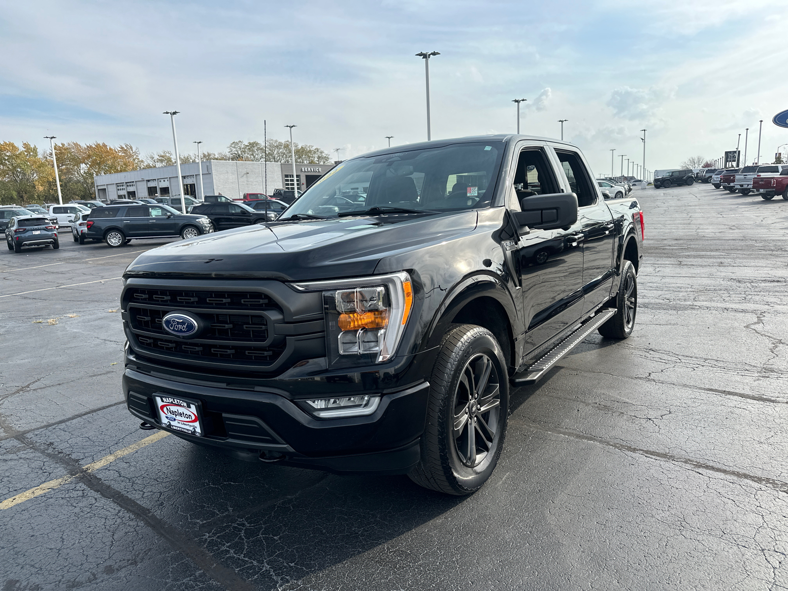 2022 Ford F-150 XLT 4WD SuperCrew 5.5 Box 4