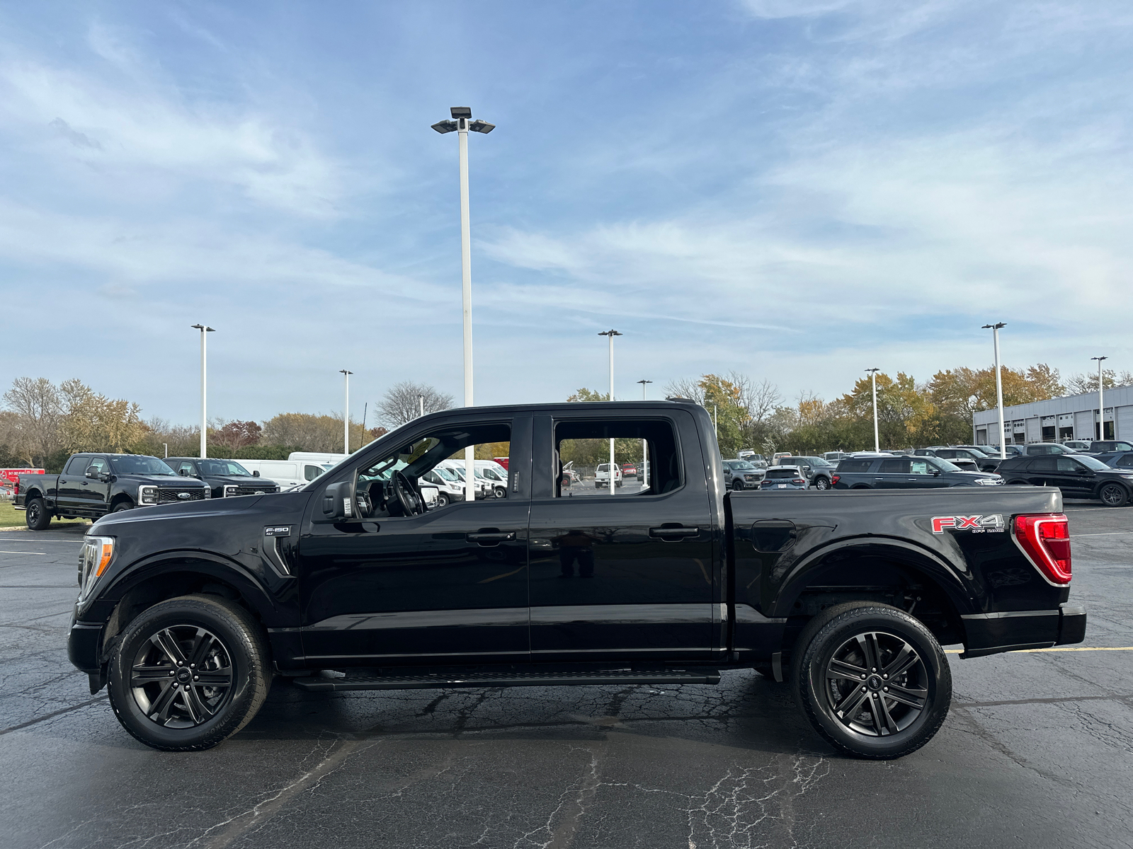 2022 Ford F-150 XLT 4WD SuperCrew 5.5 Box 5