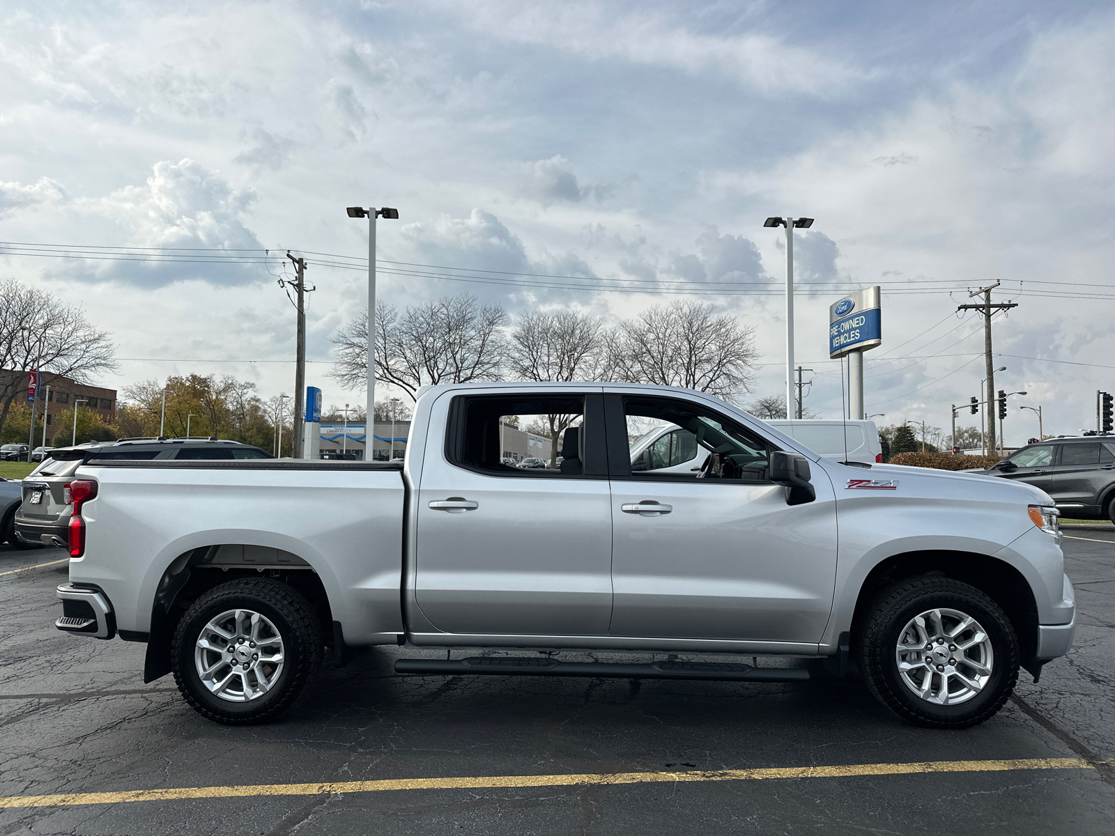 2022 Chevrolet Silverado 1500 RST 4WD Crew Cab 147 9