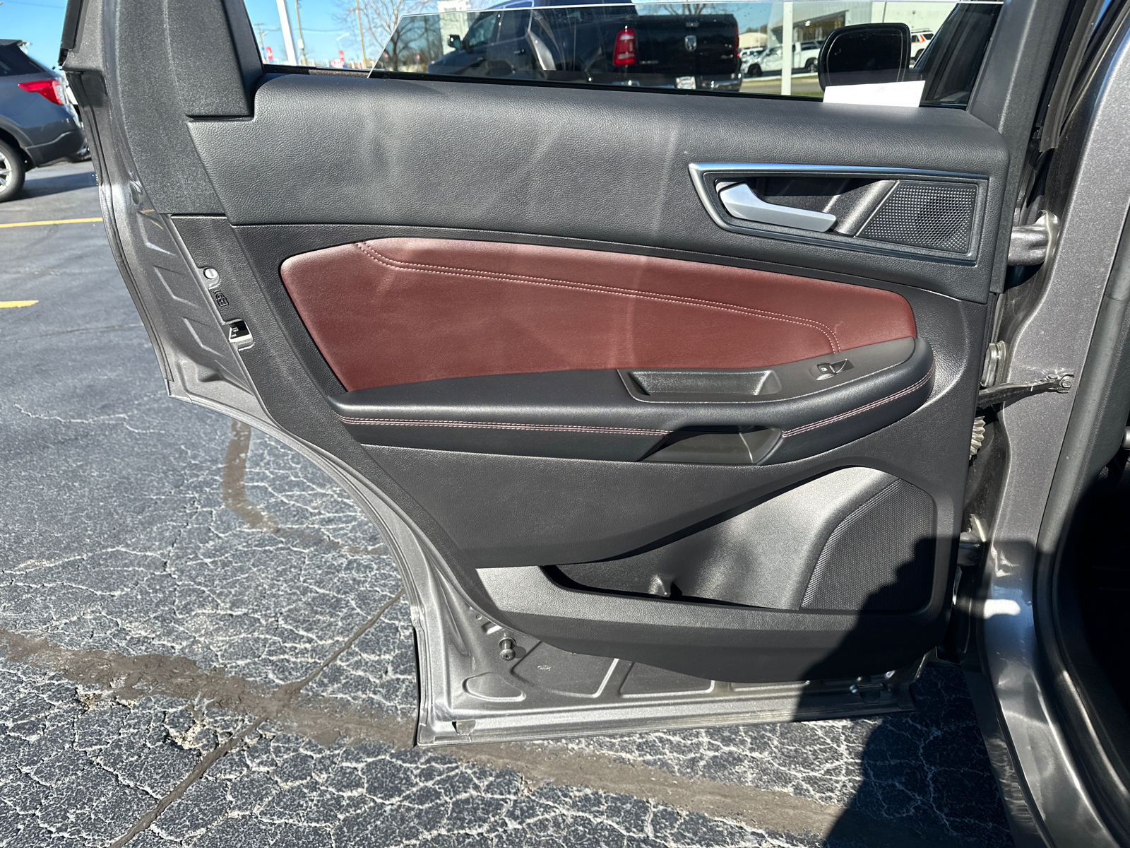 2021 Ford Edge Titanium 30