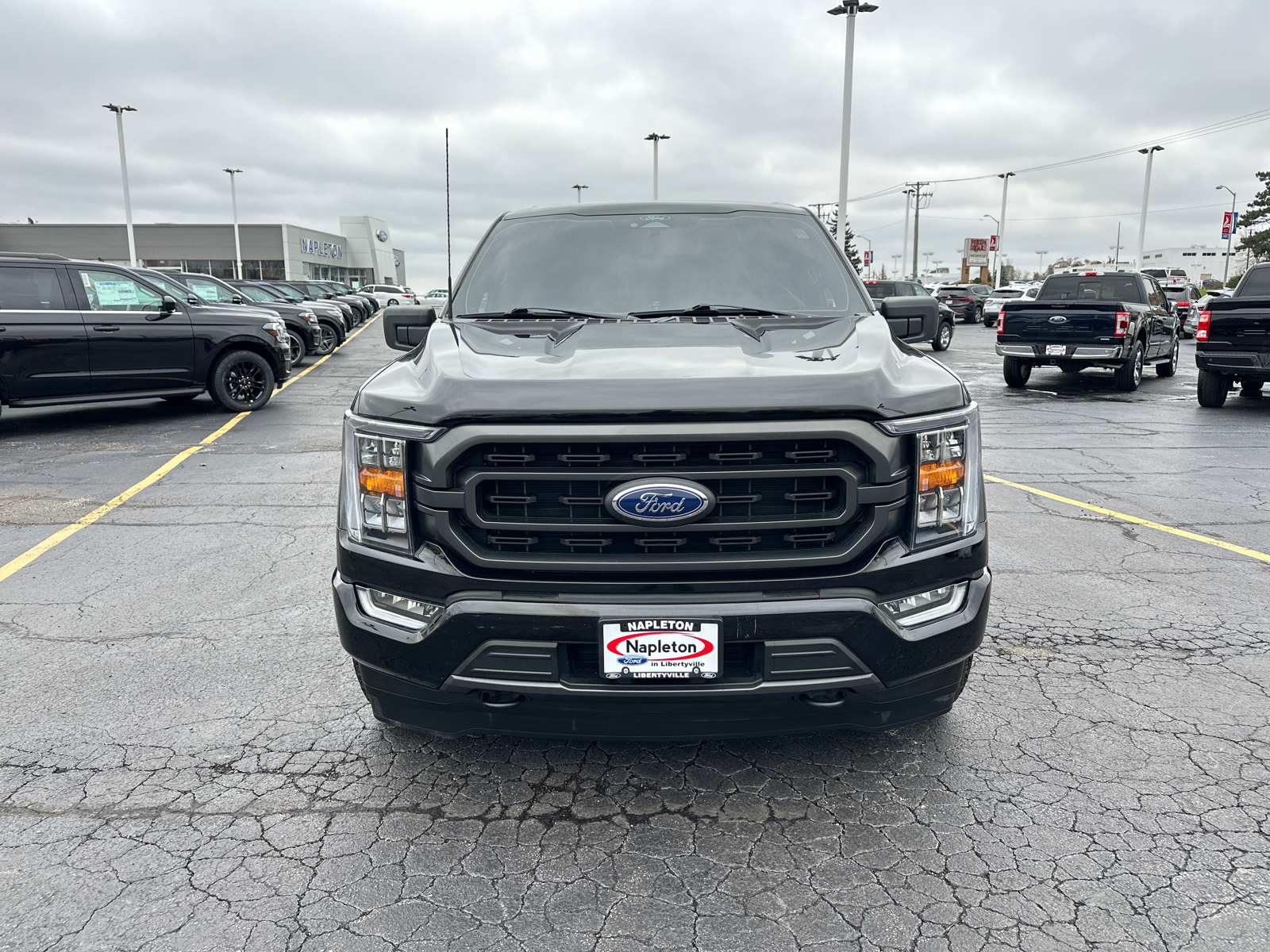 2022 Ford F-150 XLT 4WD SuperCrew 5.5 Box 3