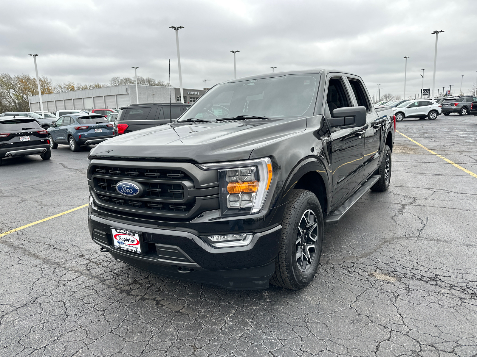 2022 Ford F-150 XLT 4WD SuperCrew 5.5 Box 4