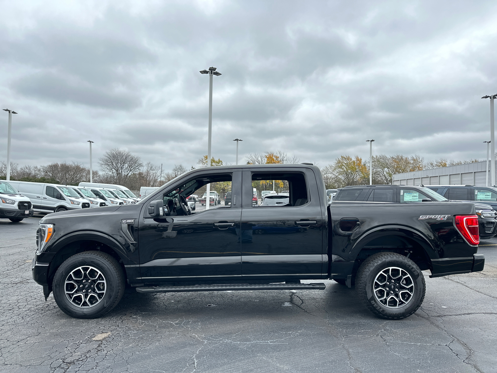 2022 Ford F-150 XLT 4WD SuperCrew 5.5 Box 5