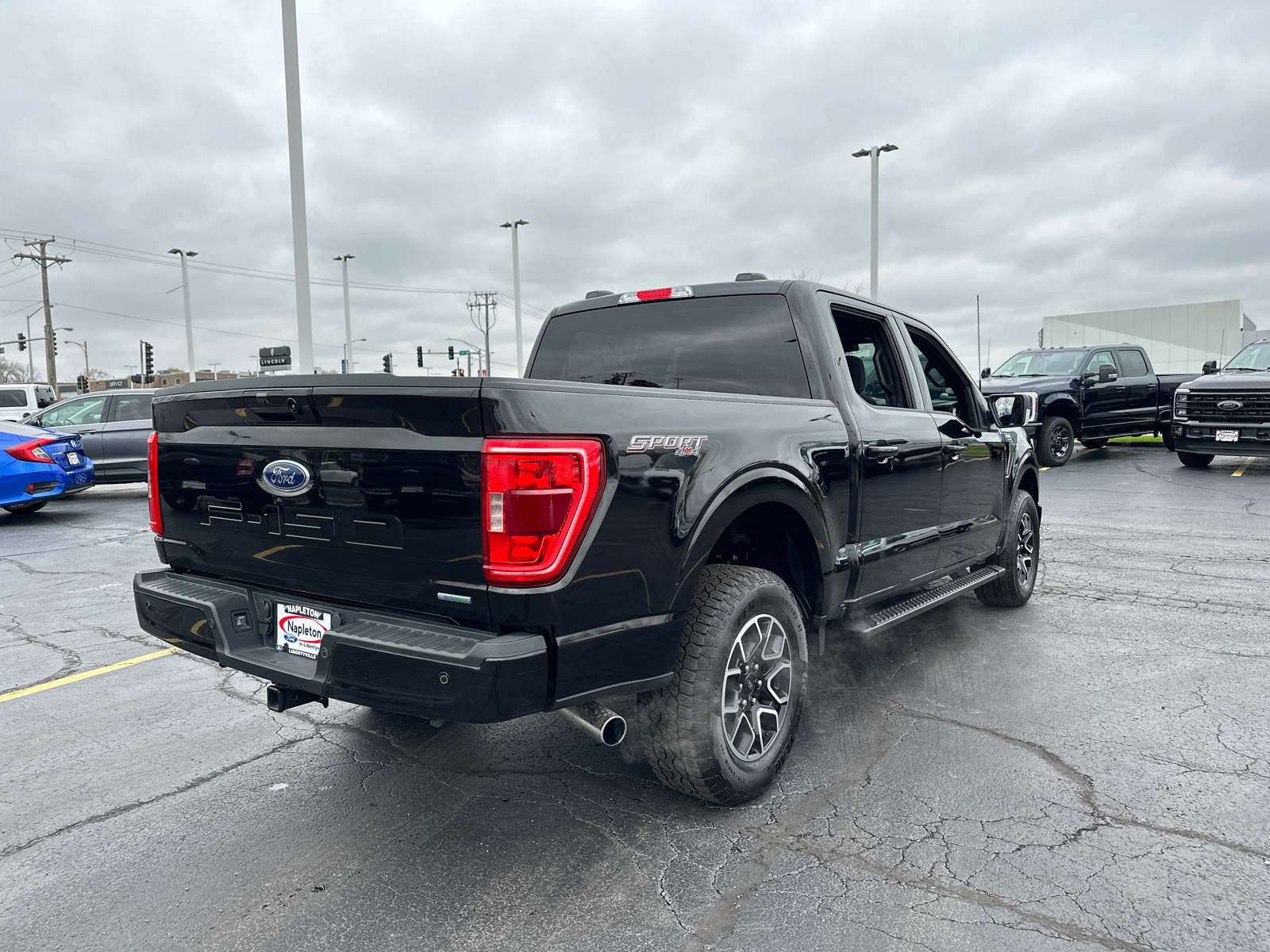 2022 Ford F-150 XLT 4WD SuperCrew 5.5 Box 8