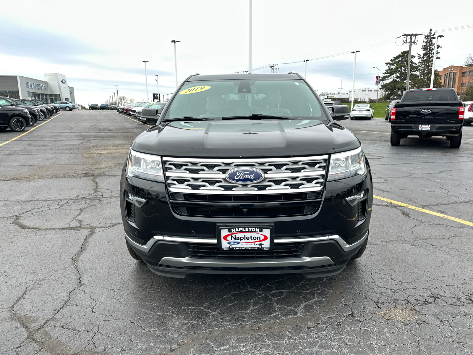 2019 Ford Explorer Limited 3