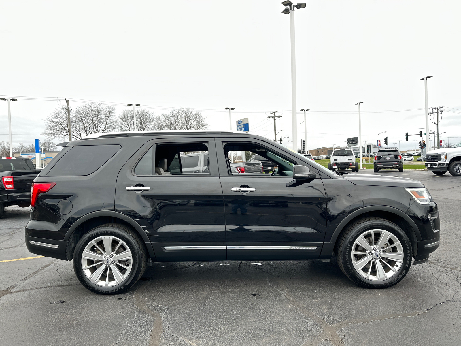 2019 Ford Explorer Limited 9