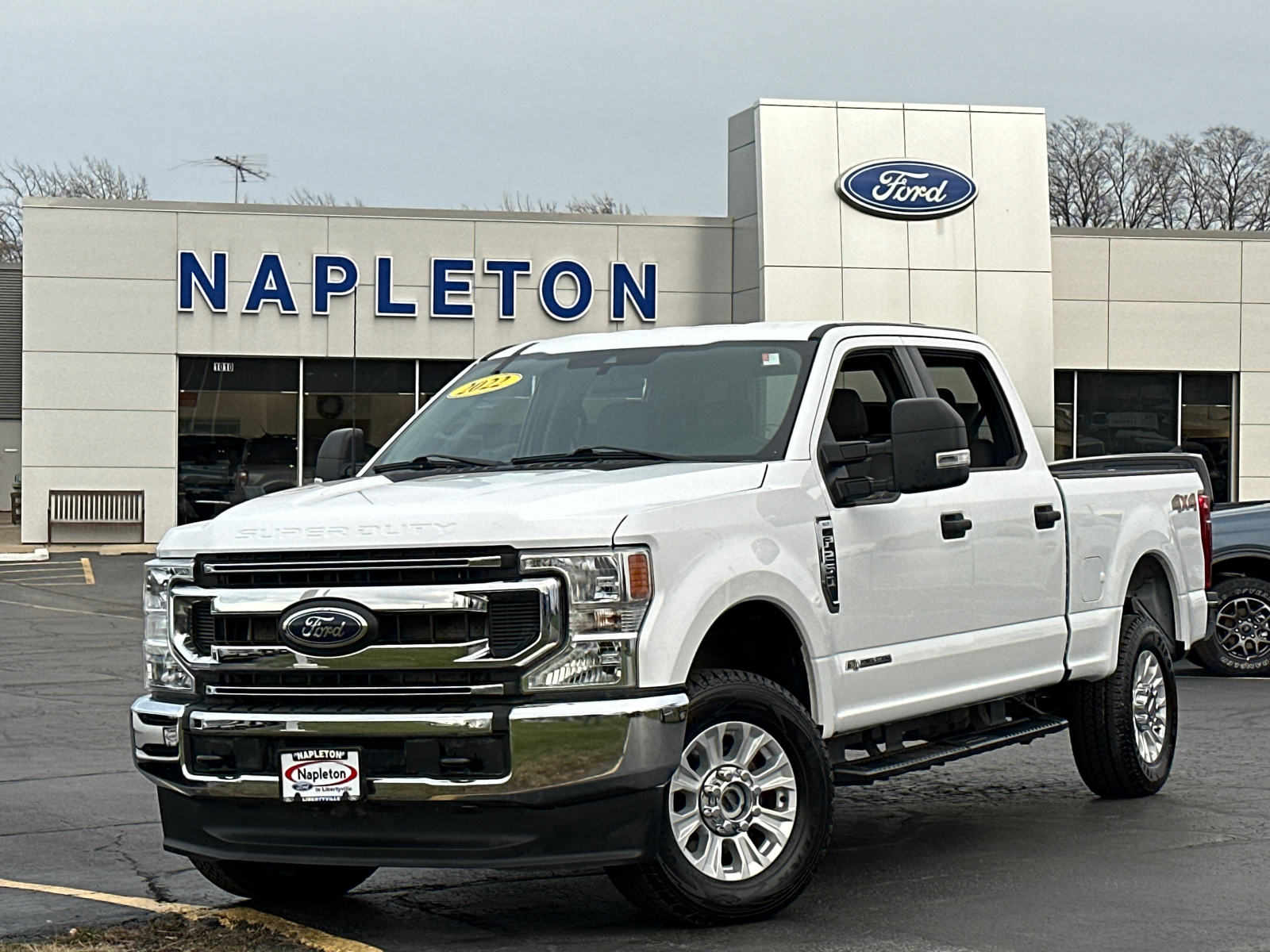 2022 Ford Super Duty F-250 SRW XLT 4WD Crew Cab 6.75 Box 1