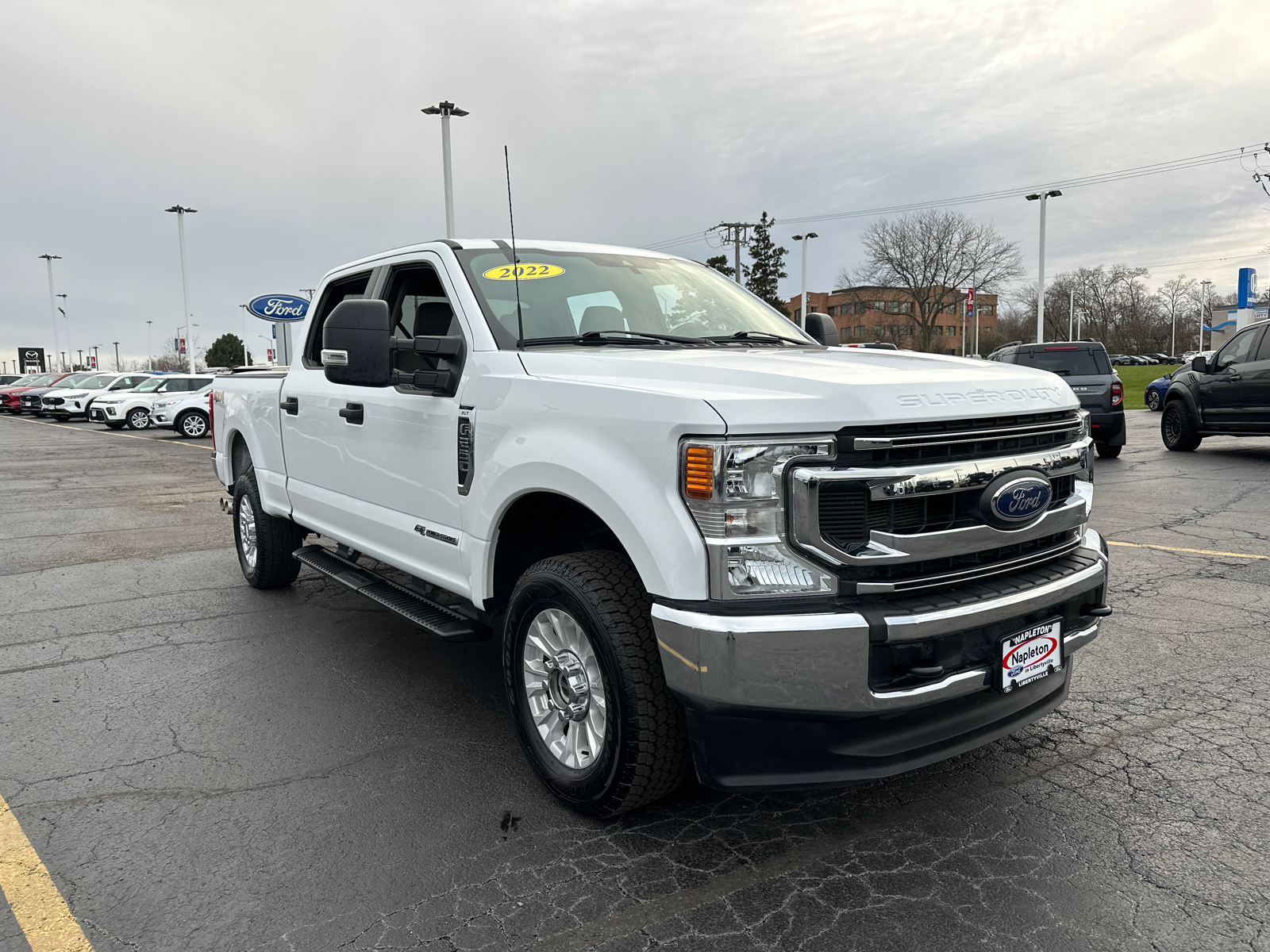 2022 Ford Super Duty F-250 SRW XLT 4WD Crew Cab 6.75 Box 10