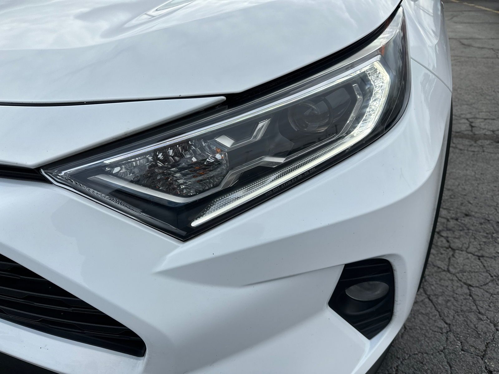 2021 Toyota RAV4 Hybrid XLE 11