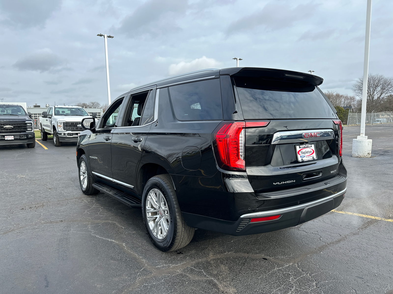 2023 GMC Yukon SLT 6