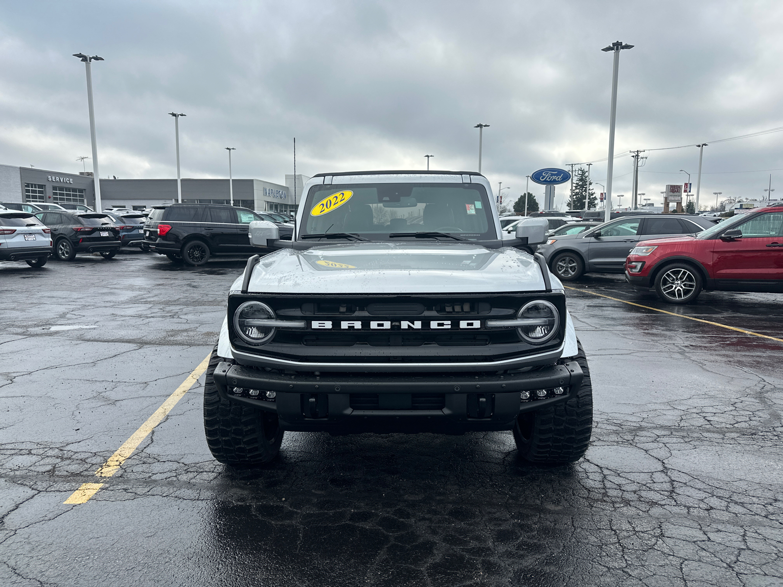 2022 Ford Bronco Outer Banks 3