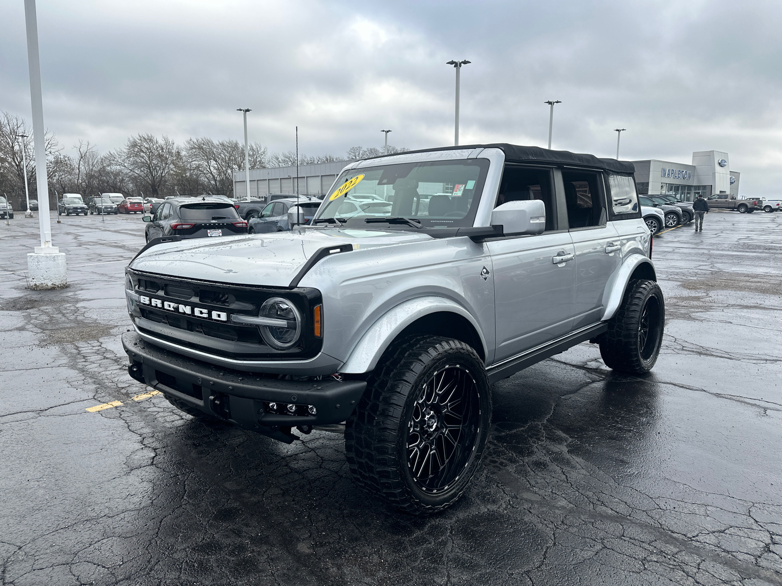 2022 Ford Bronco Outer Banks 4