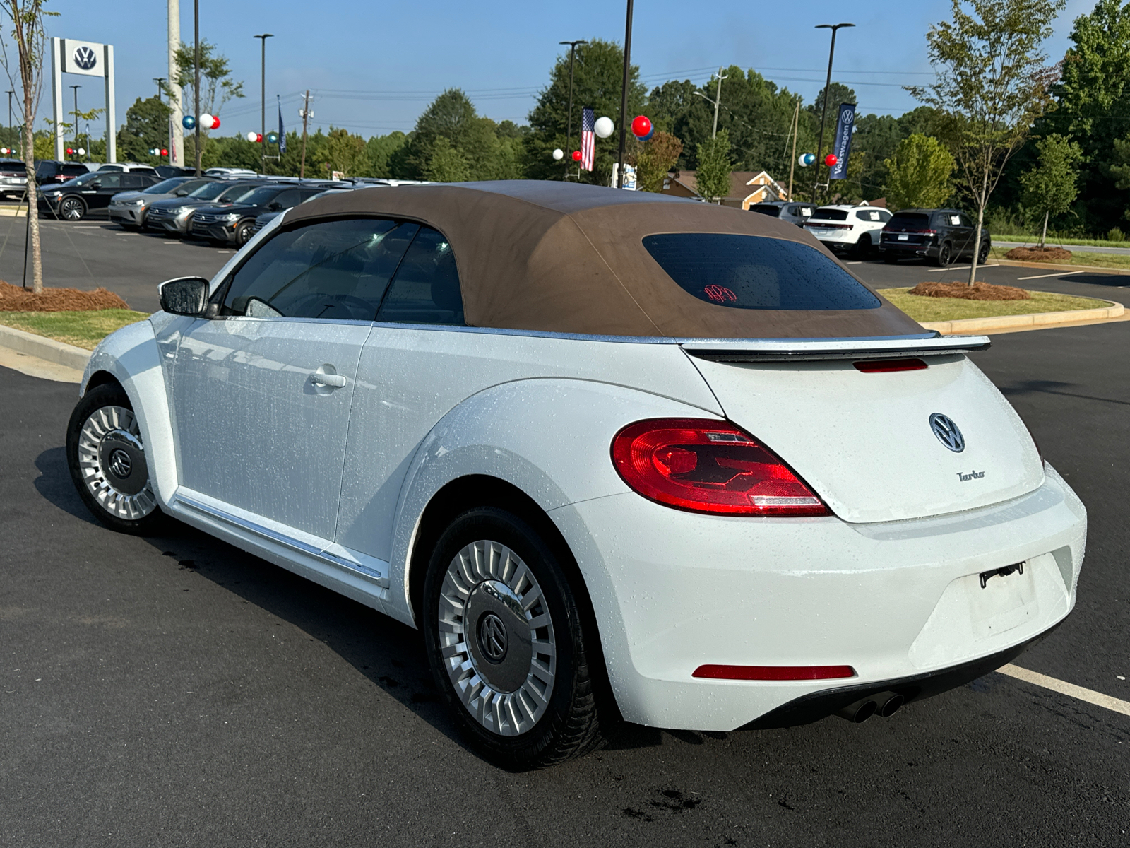 2016 Volkswagen Beetle 1.8T S 3