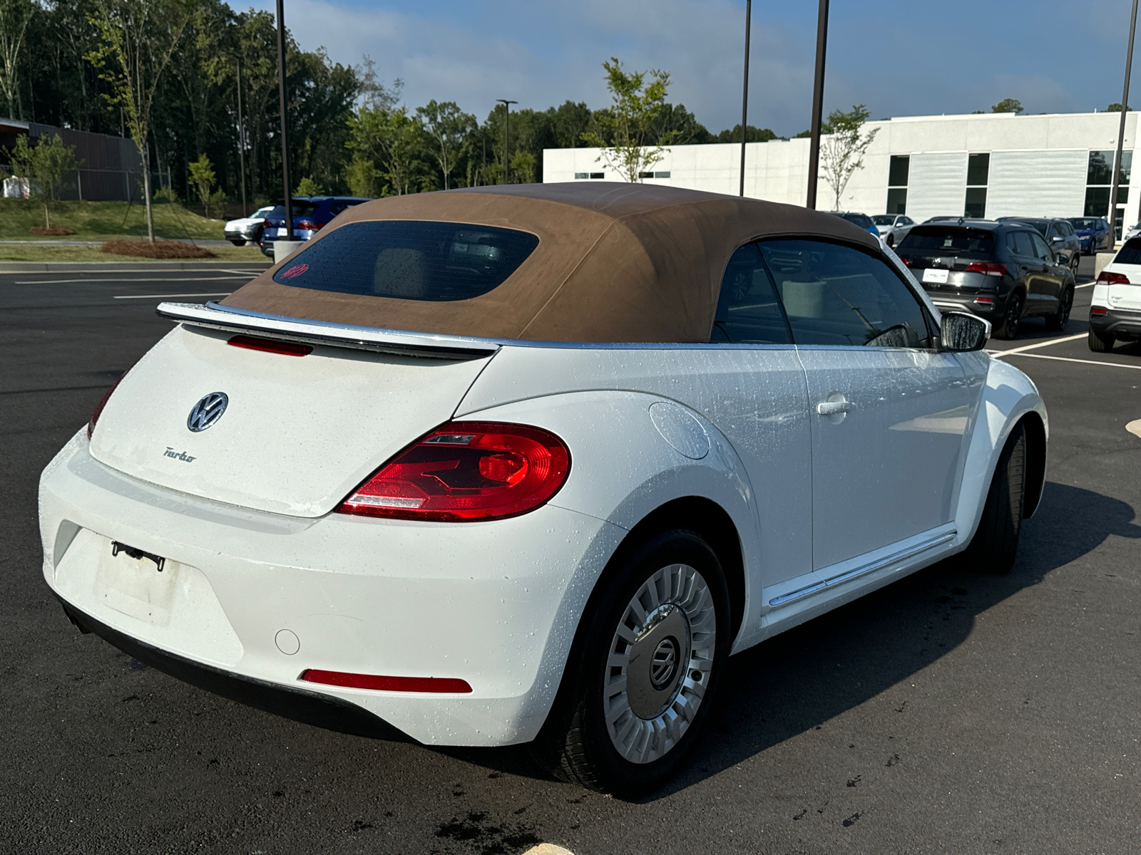 2016 Volkswagen Beetle 1.8T S 5