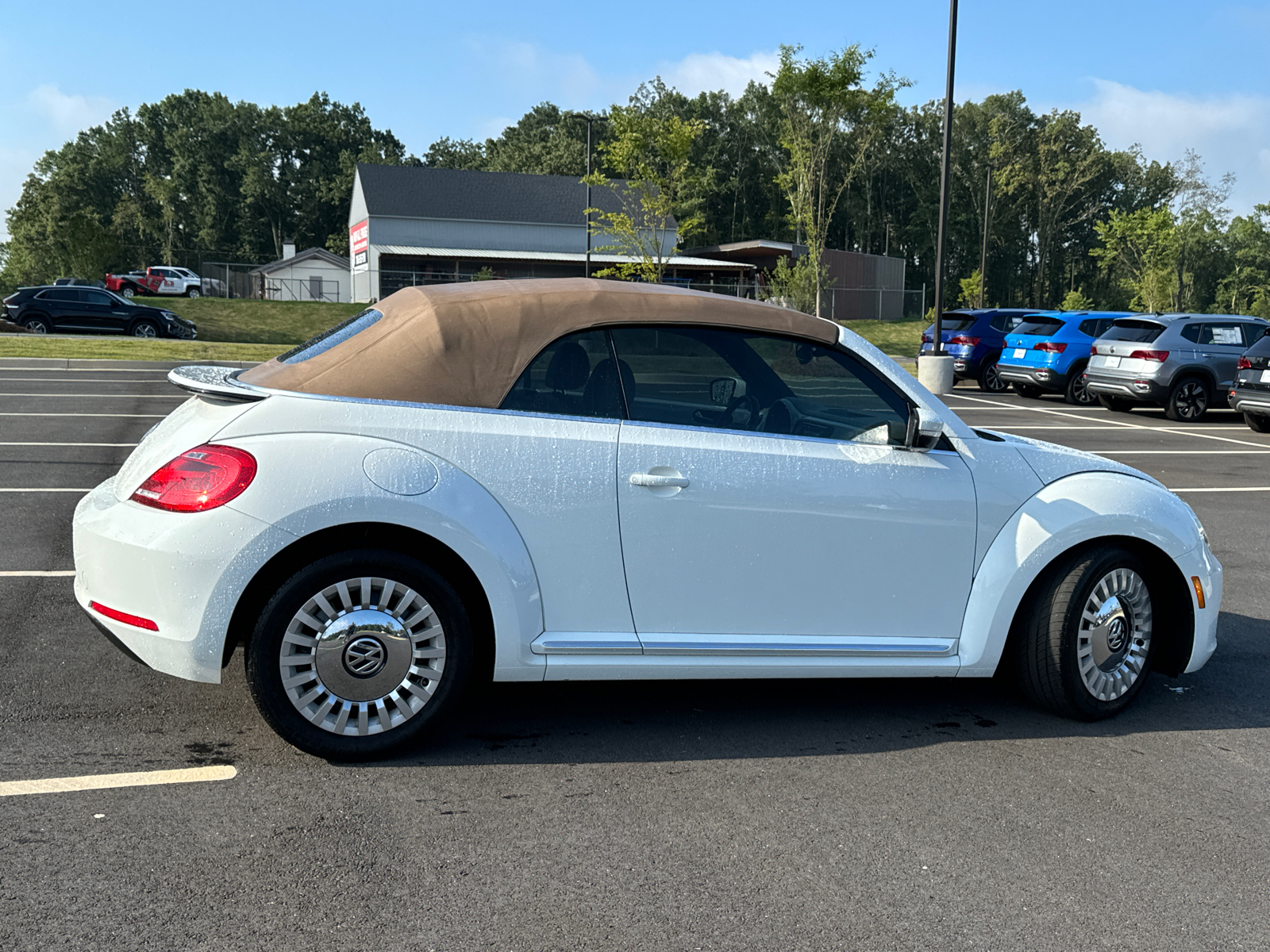 2016 Volkswagen Beetle 1.8T S 6