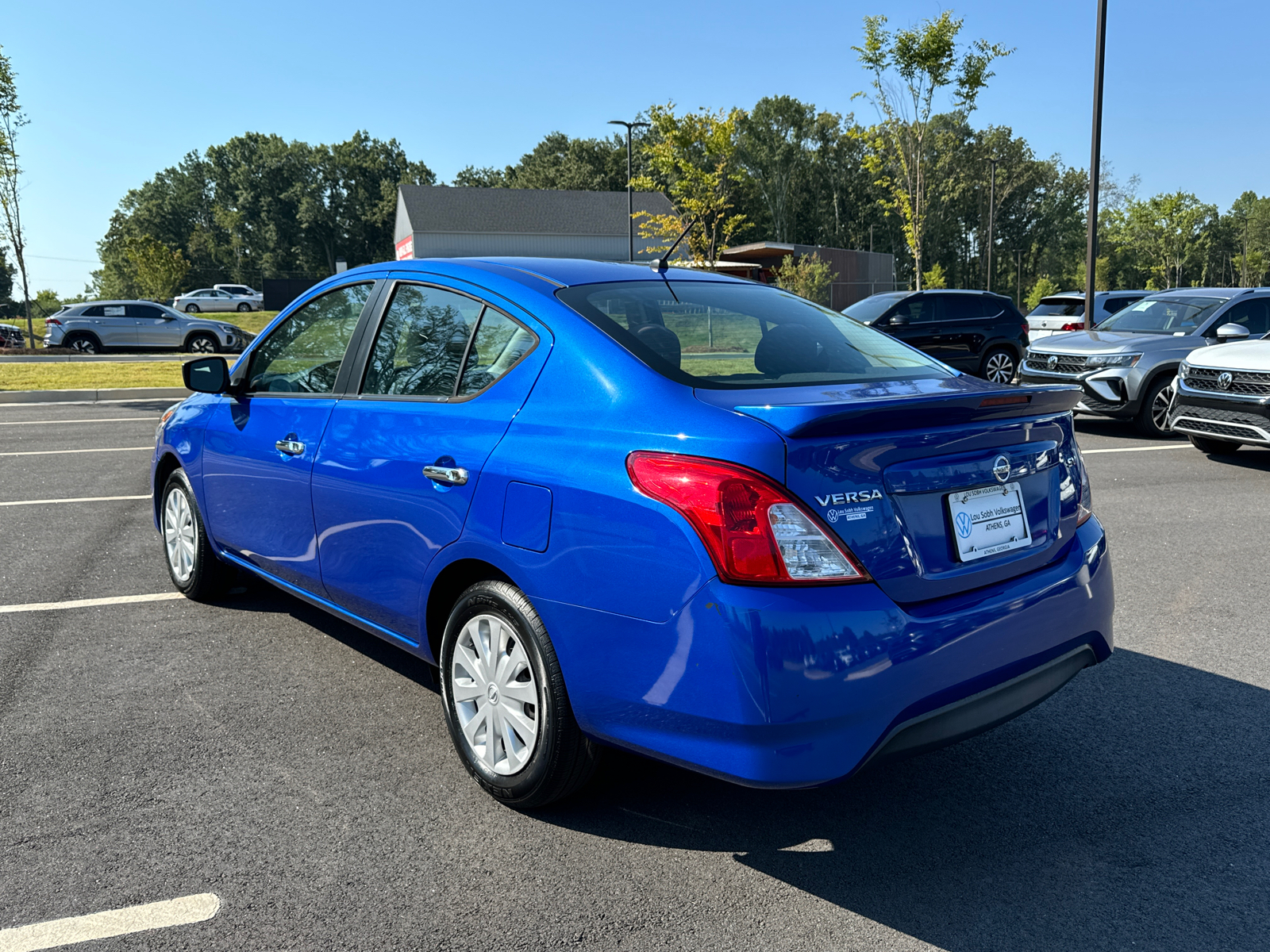 2017 Nissan Versa 1.6 SV 3