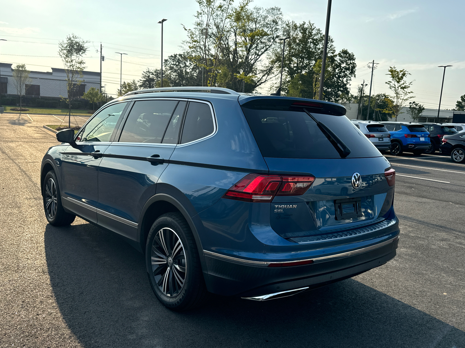 2019 Volkswagen Tiguan 2.0T SEL 3