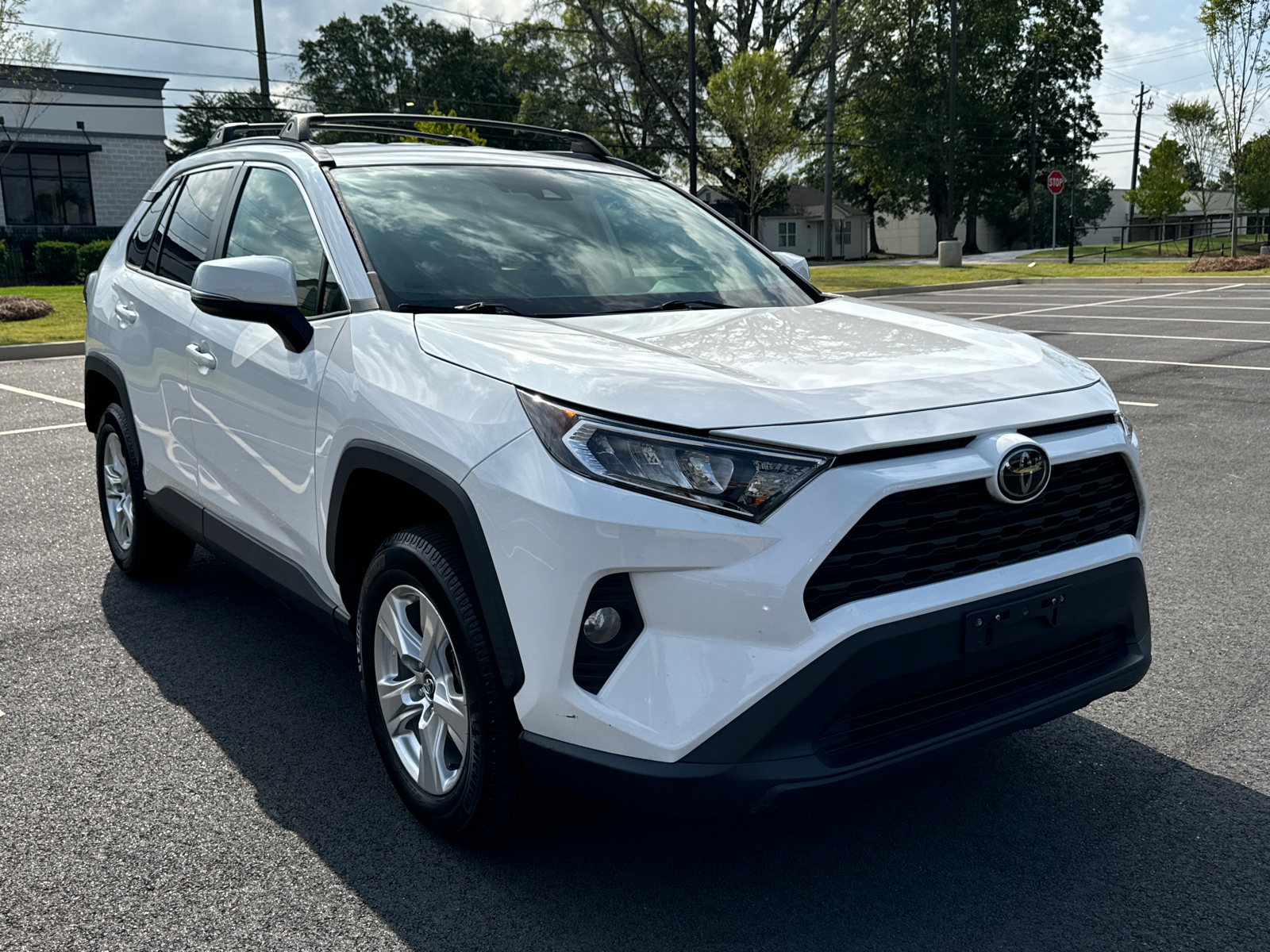 2020 Toyota RAV4 XLE 7