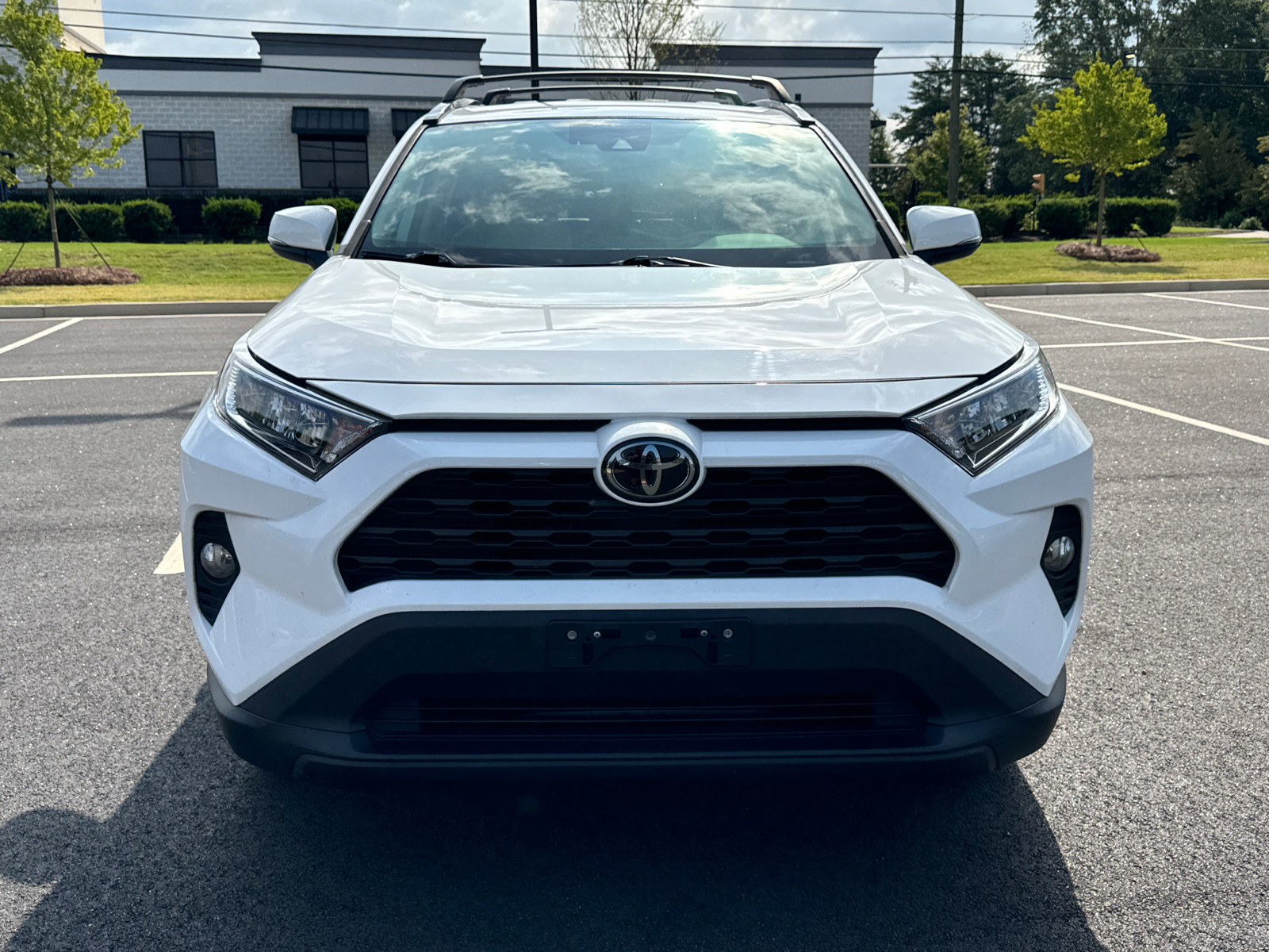 2020 Toyota RAV4 XLE 8