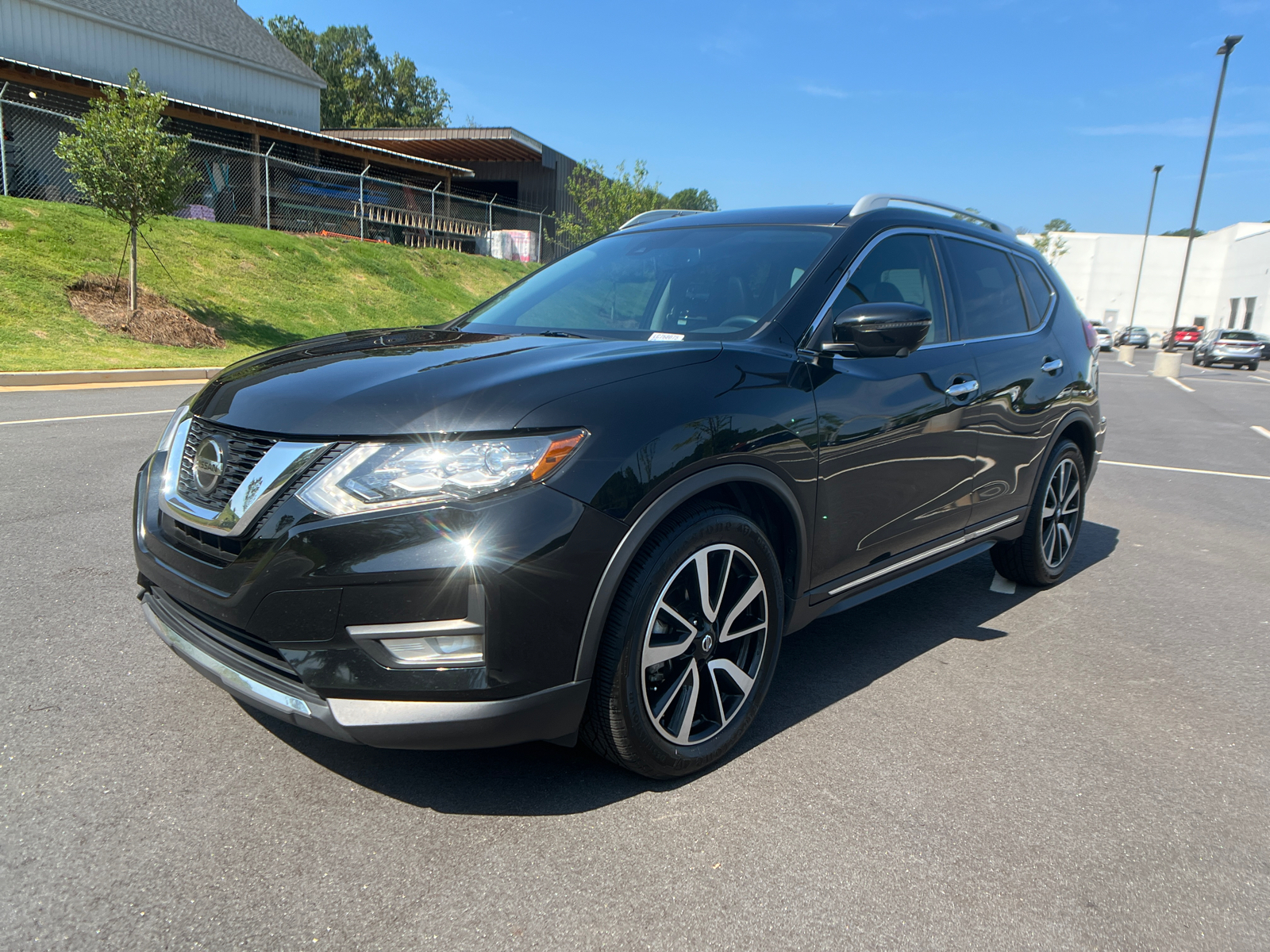 2020 Nissan Rogue SL 1