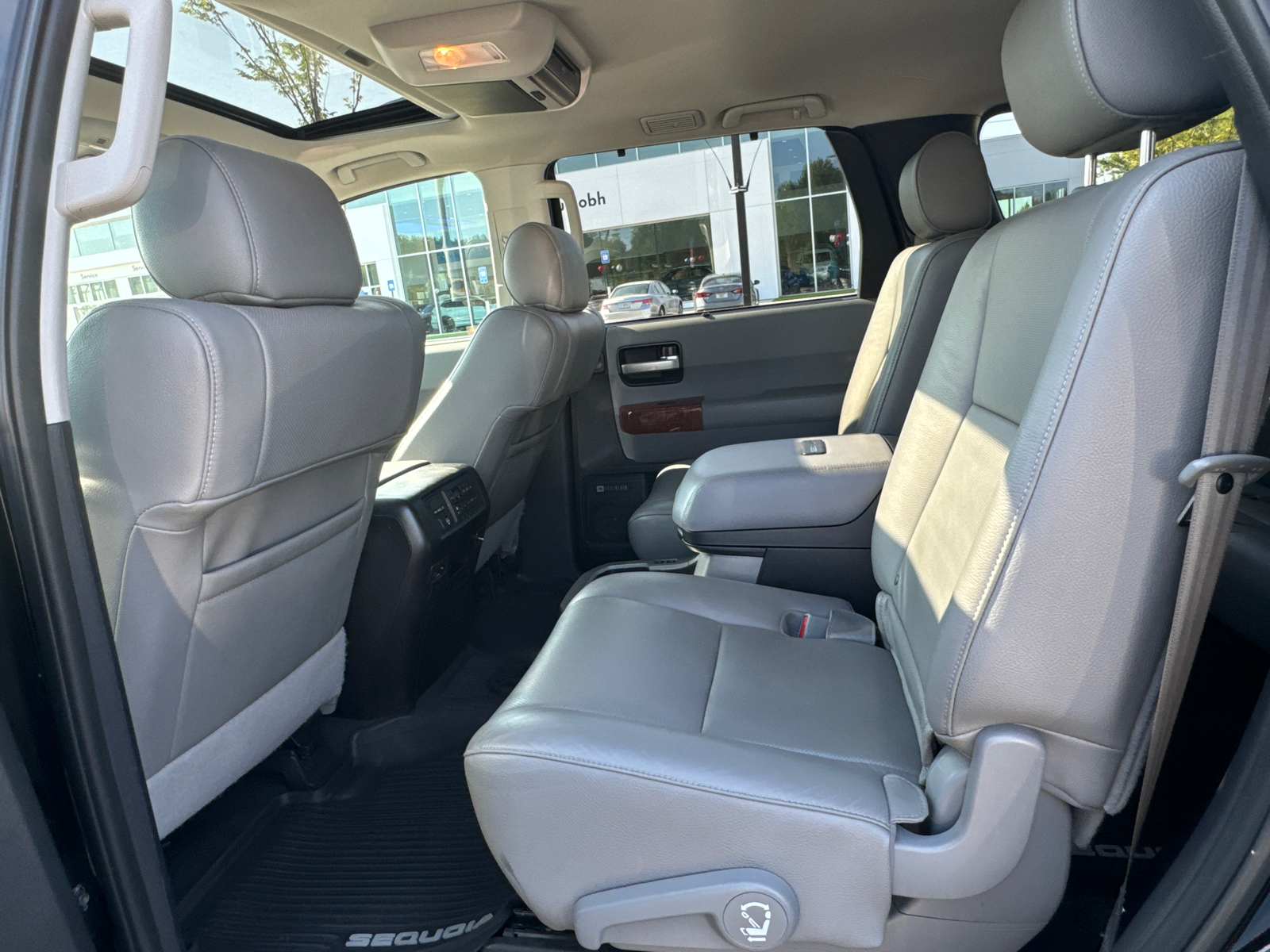 2020 Toyota Sequoia Platinum 18