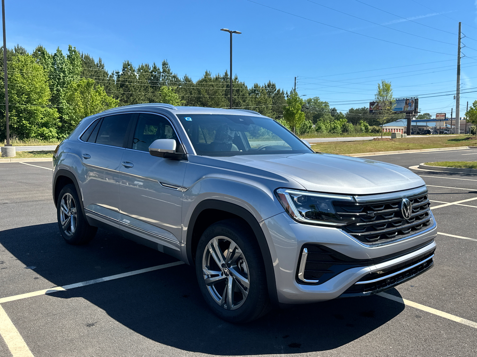 2024 Volkswagen Atlas Cross Sport 2.0T SEL R-Line 7