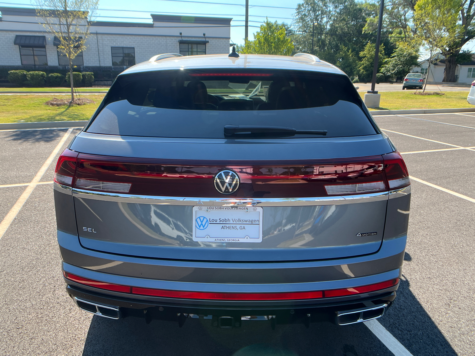 2024 Volkswagen Atlas Cross Sport 2.0T SEL Premium R-Line 6