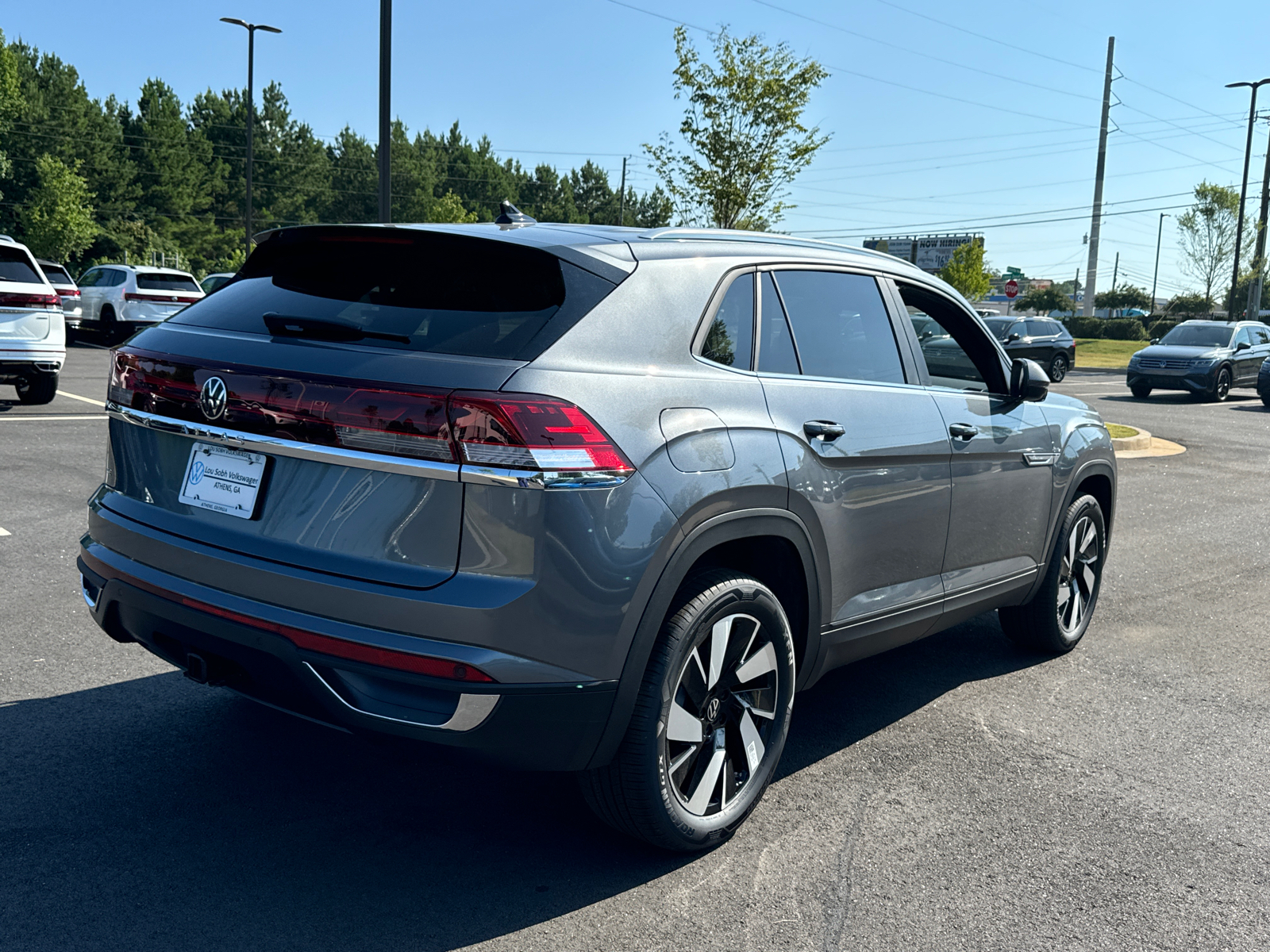 2024 Volkswagen Atlas Cross Sport 2.0T SE w/Technology 5