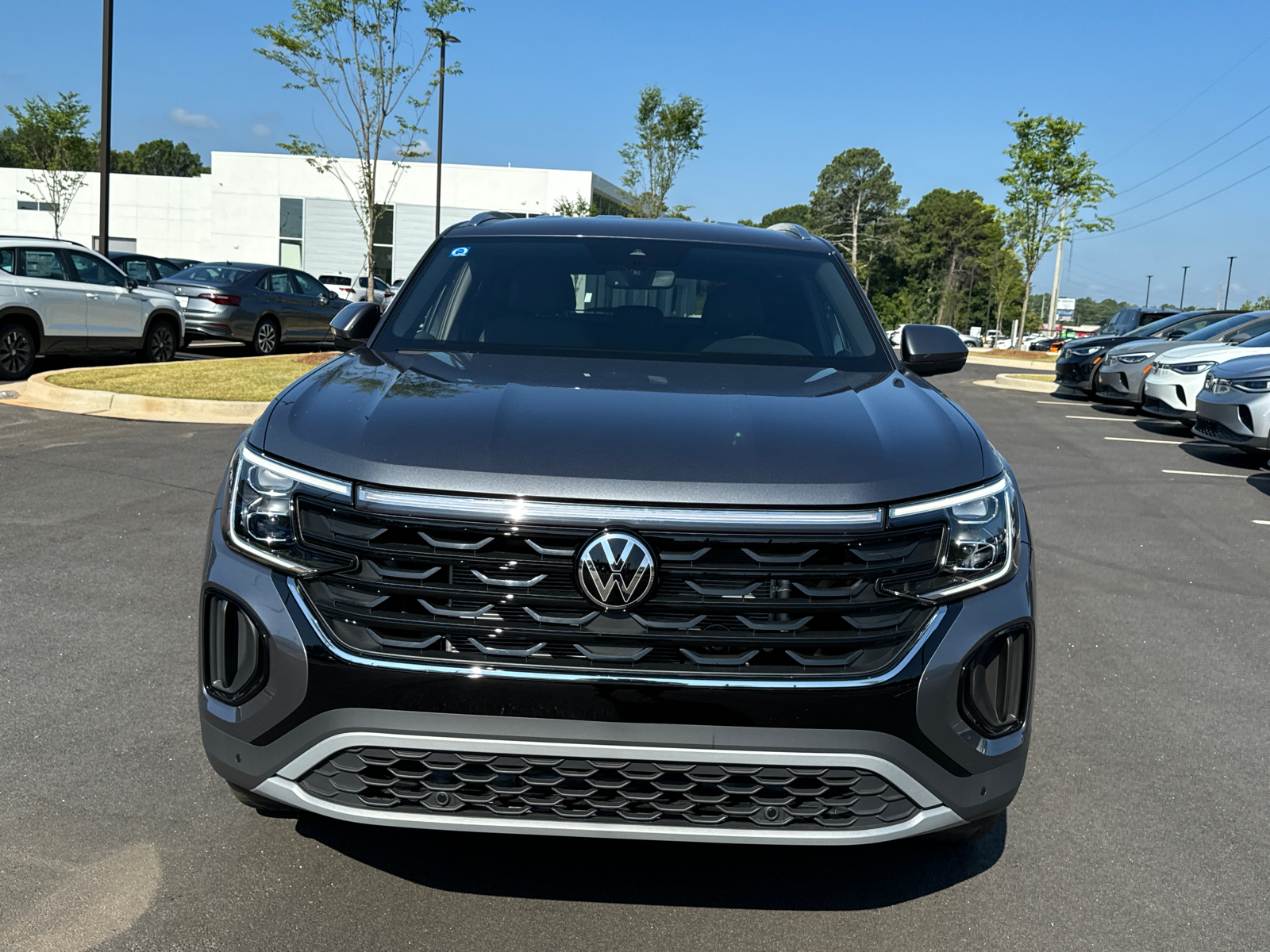 2024 Volkswagen Atlas Cross Sport 2.0T SE w/Technology 8