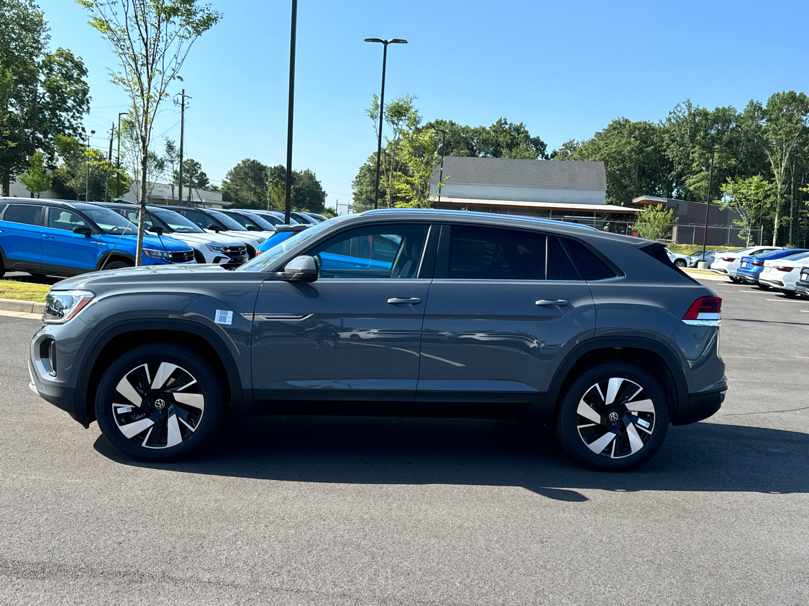 2024 Volkswagen Atlas Cross Sport 2.0T SE w/Technology 2