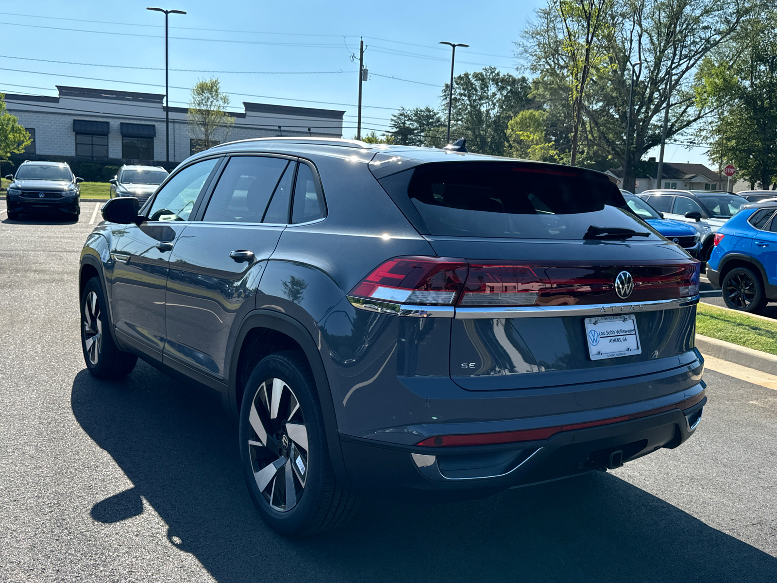 2024 Volkswagen Atlas Cross Sport 2.0T SE w/Technology 3